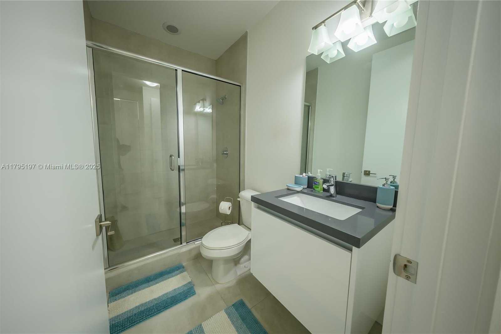 Small Image of 10126 NORTH WEST 76TH TER, Doral Number 25