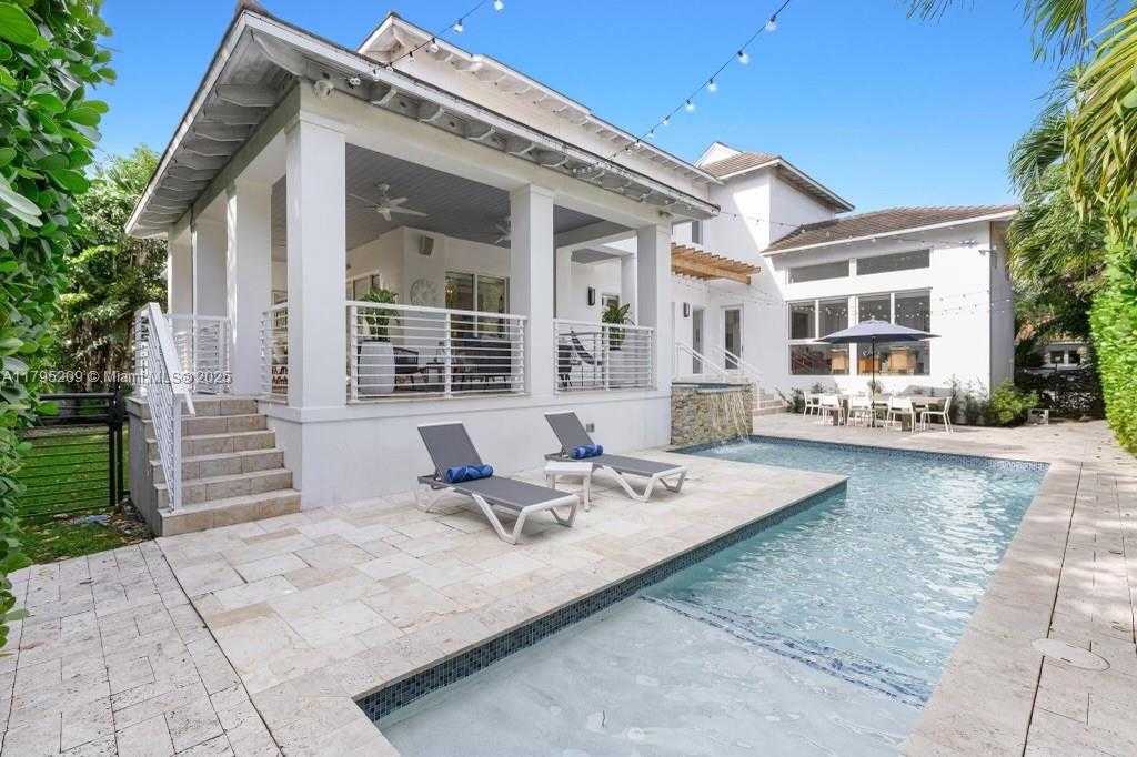 Small Image of 689 GLENRIDGE RD, Key Biscayne Number 16