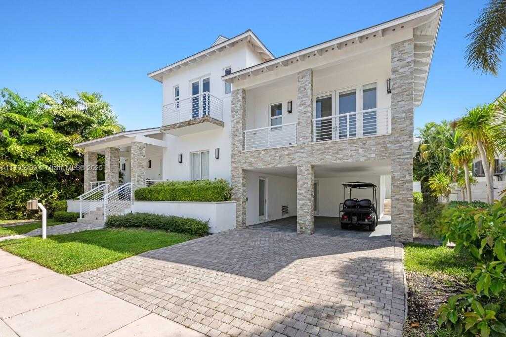 Small Image of 689 GLENRIDGE RD, Key Biscayne Number 2