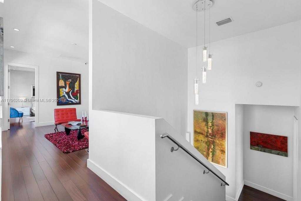 Small Image of 689 GLENRIDGE RD, Key Biscayne Number 23