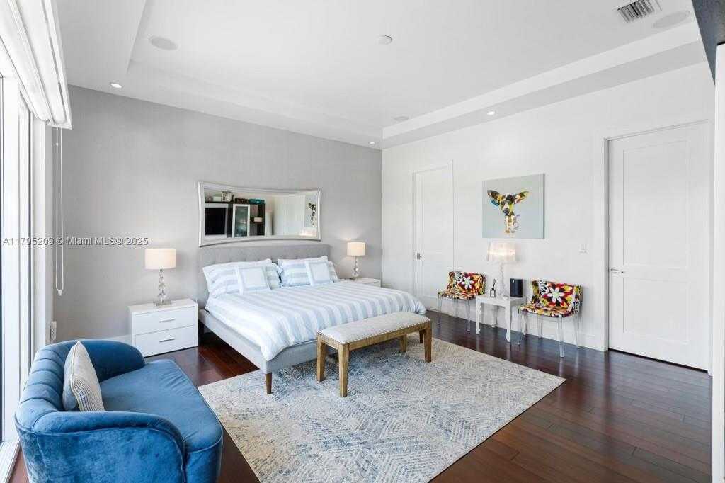 Small Image of 689 GLENRIDGE RD, Key Biscayne Number 25