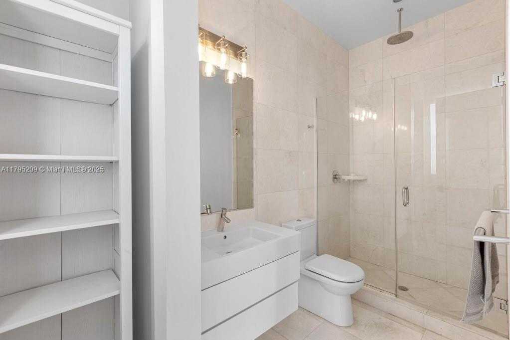 Small Image of 689 GLENRIDGE RD, Key Biscayne Number 31