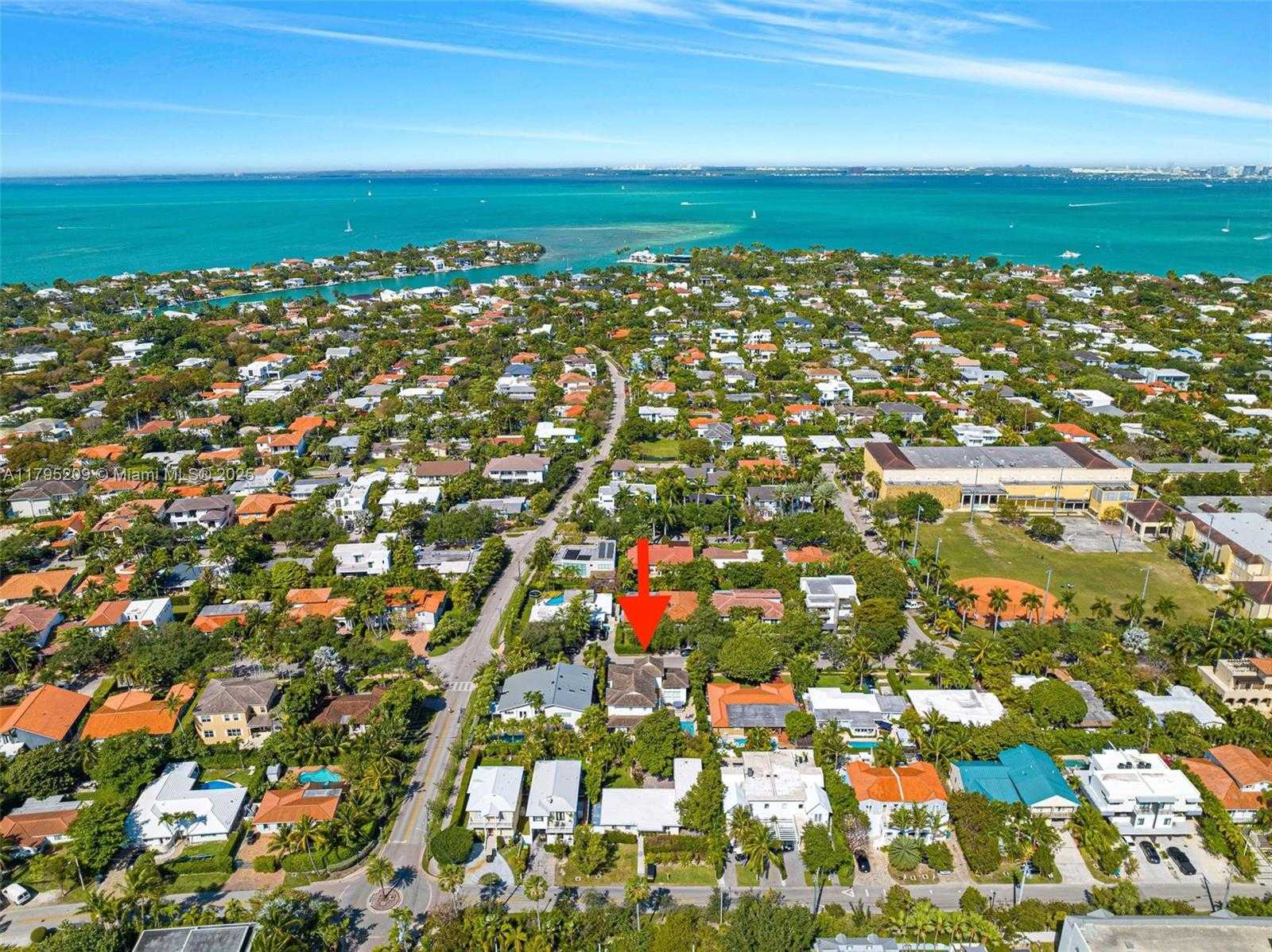 Small Image of 689 GLENRIDGE RD, Key Biscayne Number 43