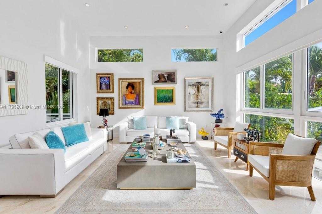 Small Image of 689 GLENRIDGE RD, Key Biscayne Number 7