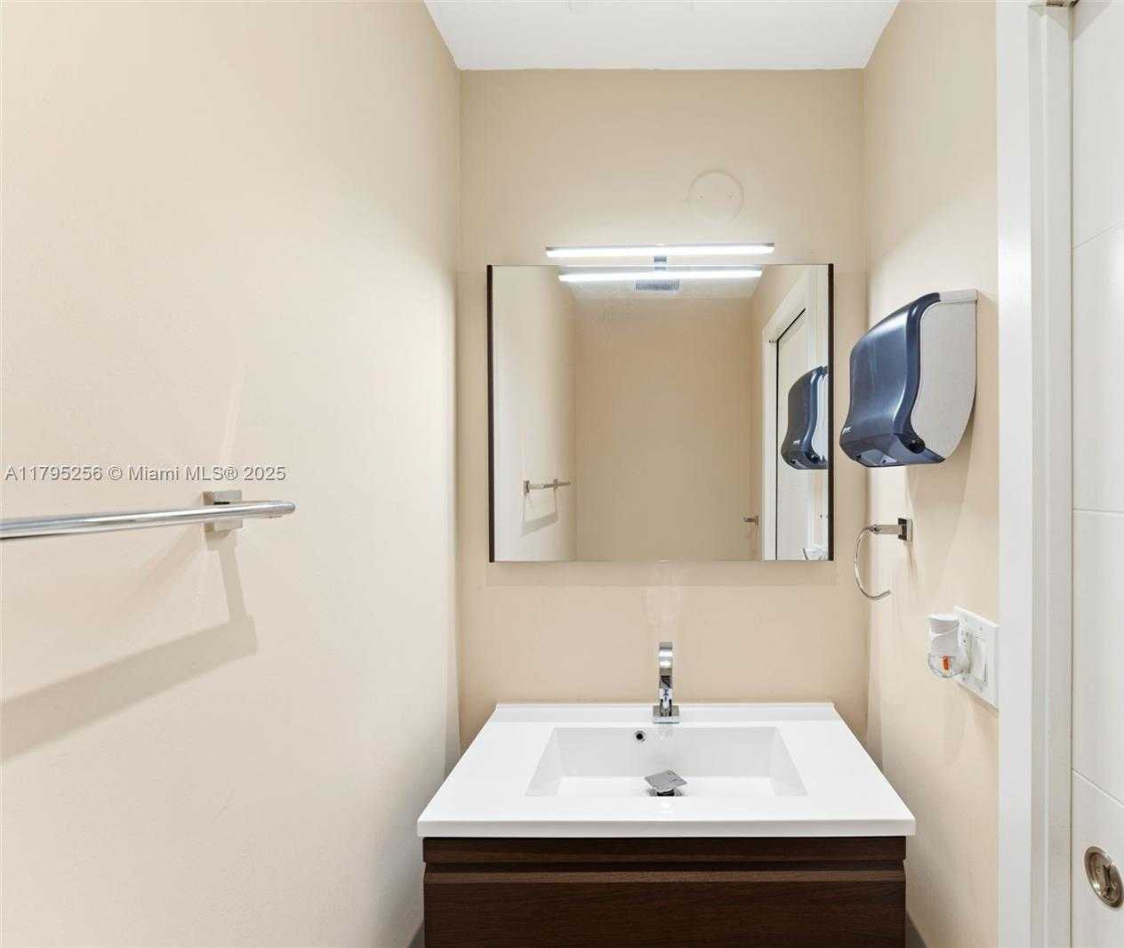 Small Image of 18361 NORTH WEST 10TH ST, Pembroke Pines Number 22