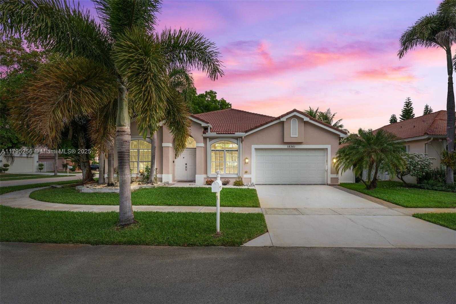 Small Image of 18361 NORTH WEST 10TH ST, Pembroke Pines Number 3