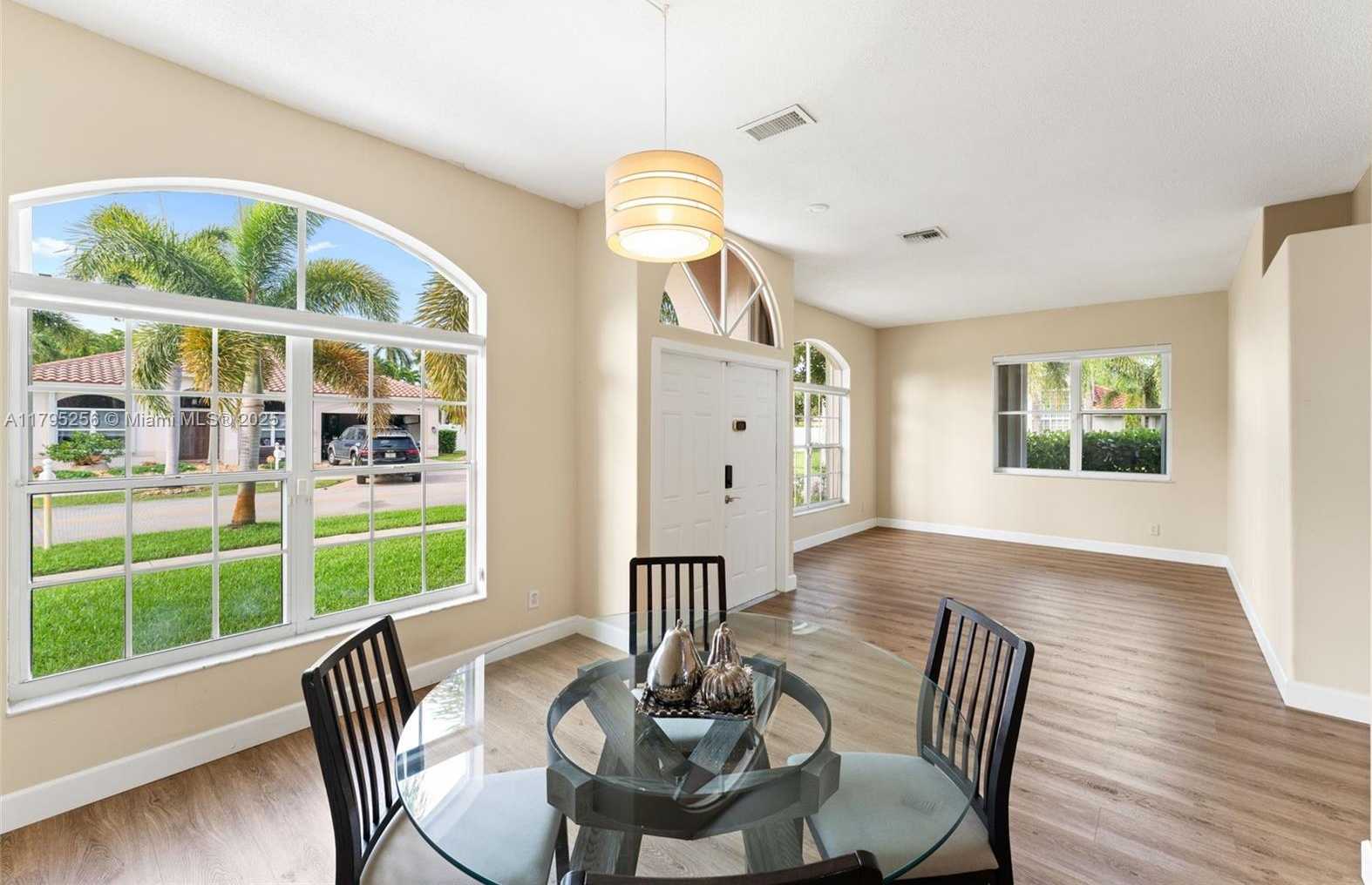 Small Image of 18361 NORTH WEST 10TH ST, Pembroke Pines Number 35
