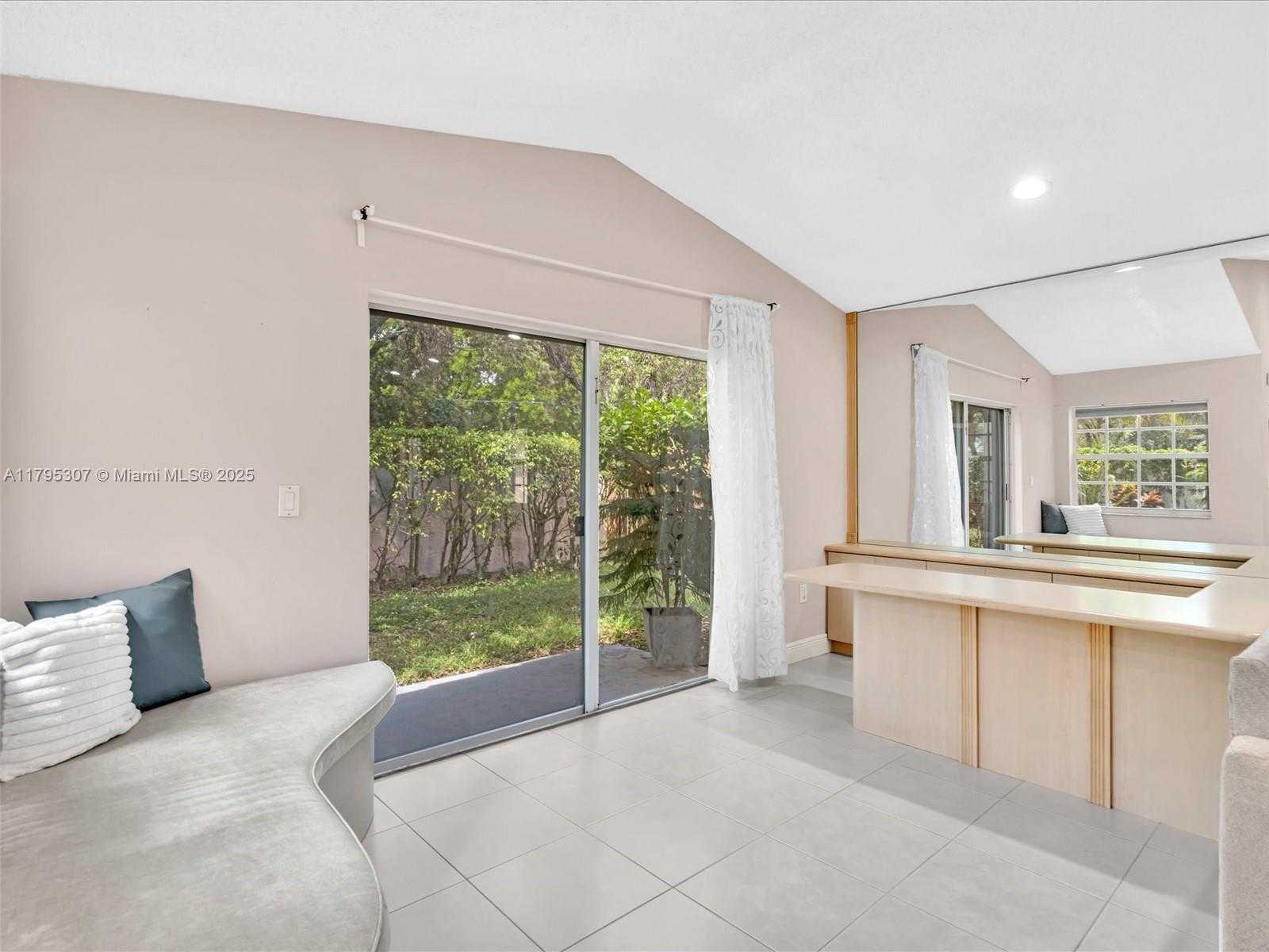 Small Image of 102 GABLES BLVD, Weston Number 17