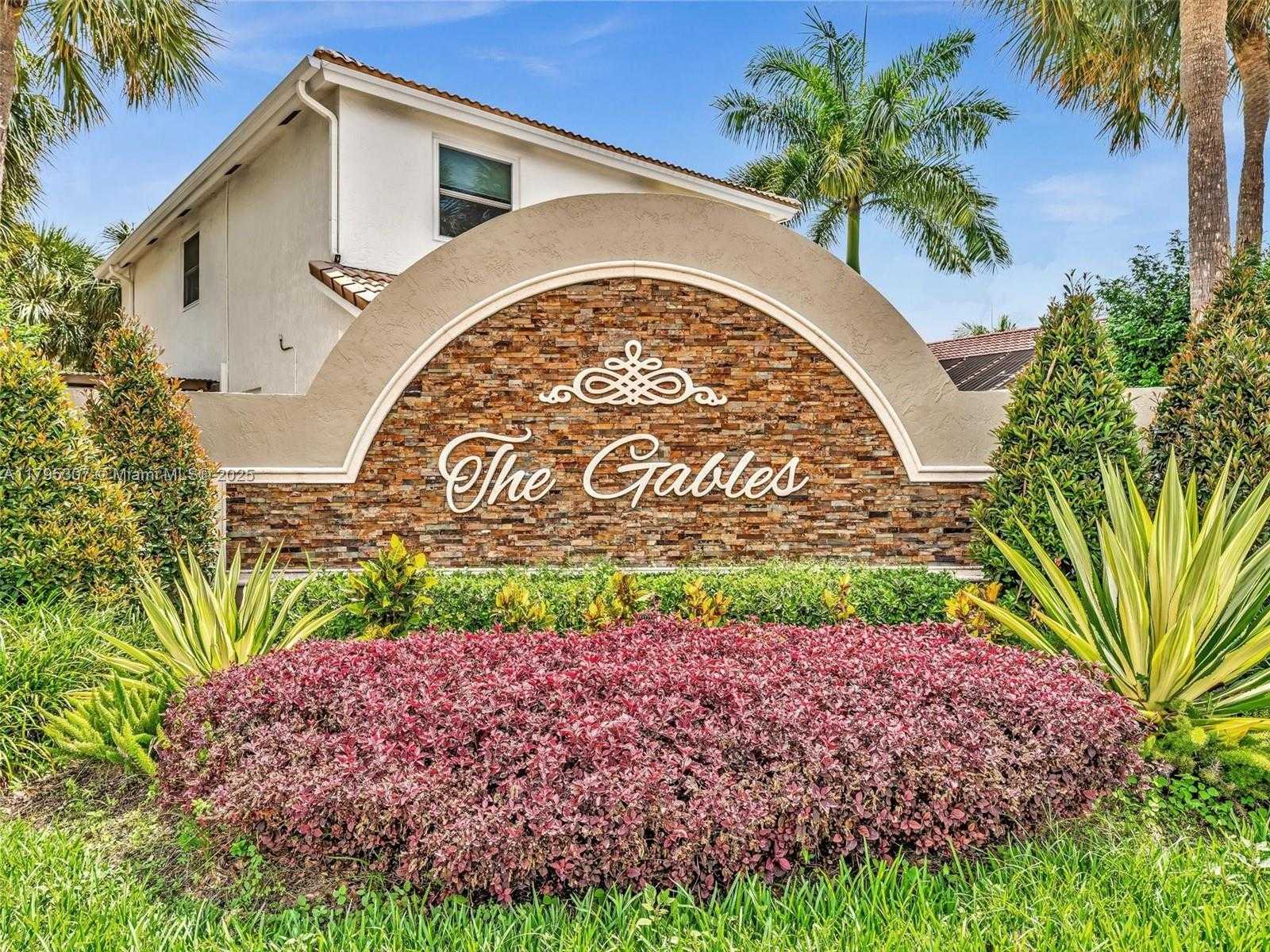 Small Image of 102 GABLES BLVD, Weston Number 42