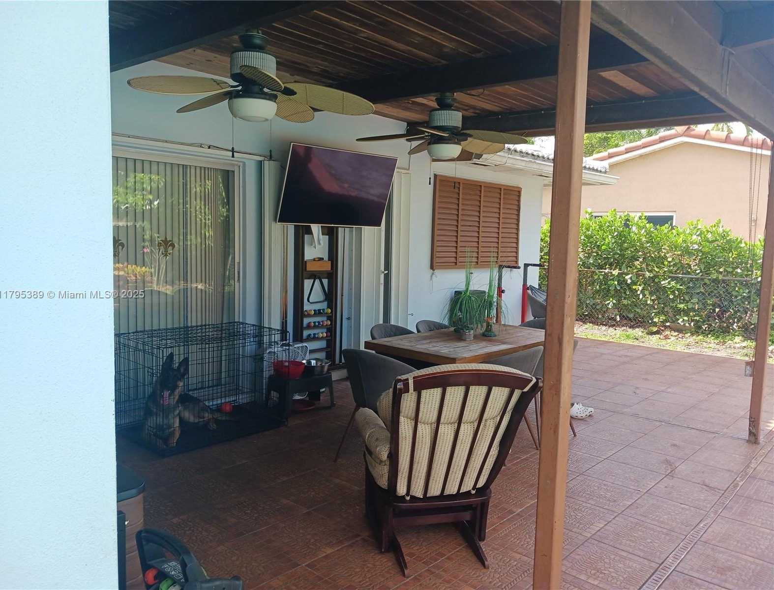 Small Image of 14020 ALAMANDA AVE, Miami Lakes Number 7