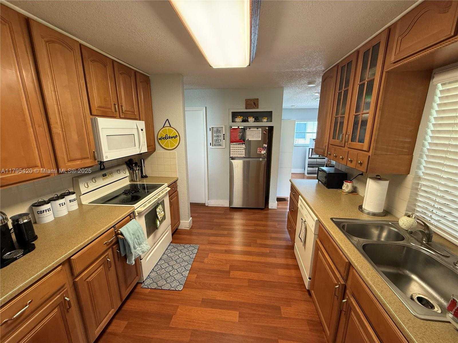 Small Image of 1250 NORTH WEST 85TH AVE, Plantation Number 9