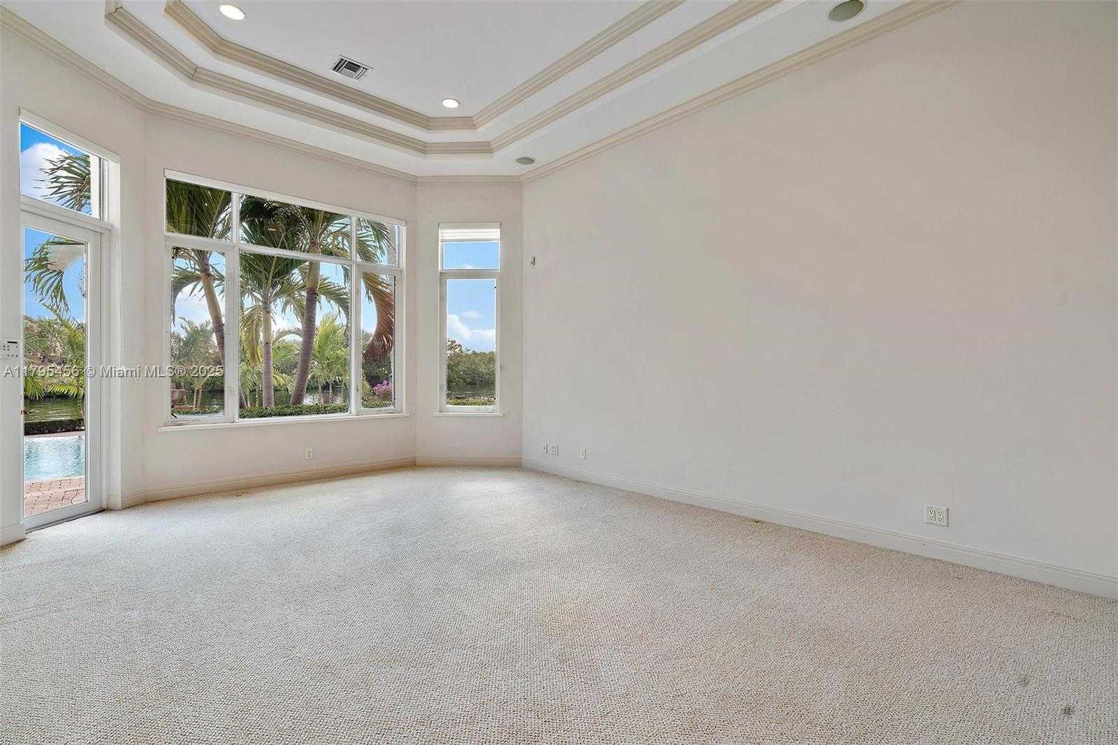 Small Image of 848 HARBOUR ISLE PLACE, North Palm Beach Number 17