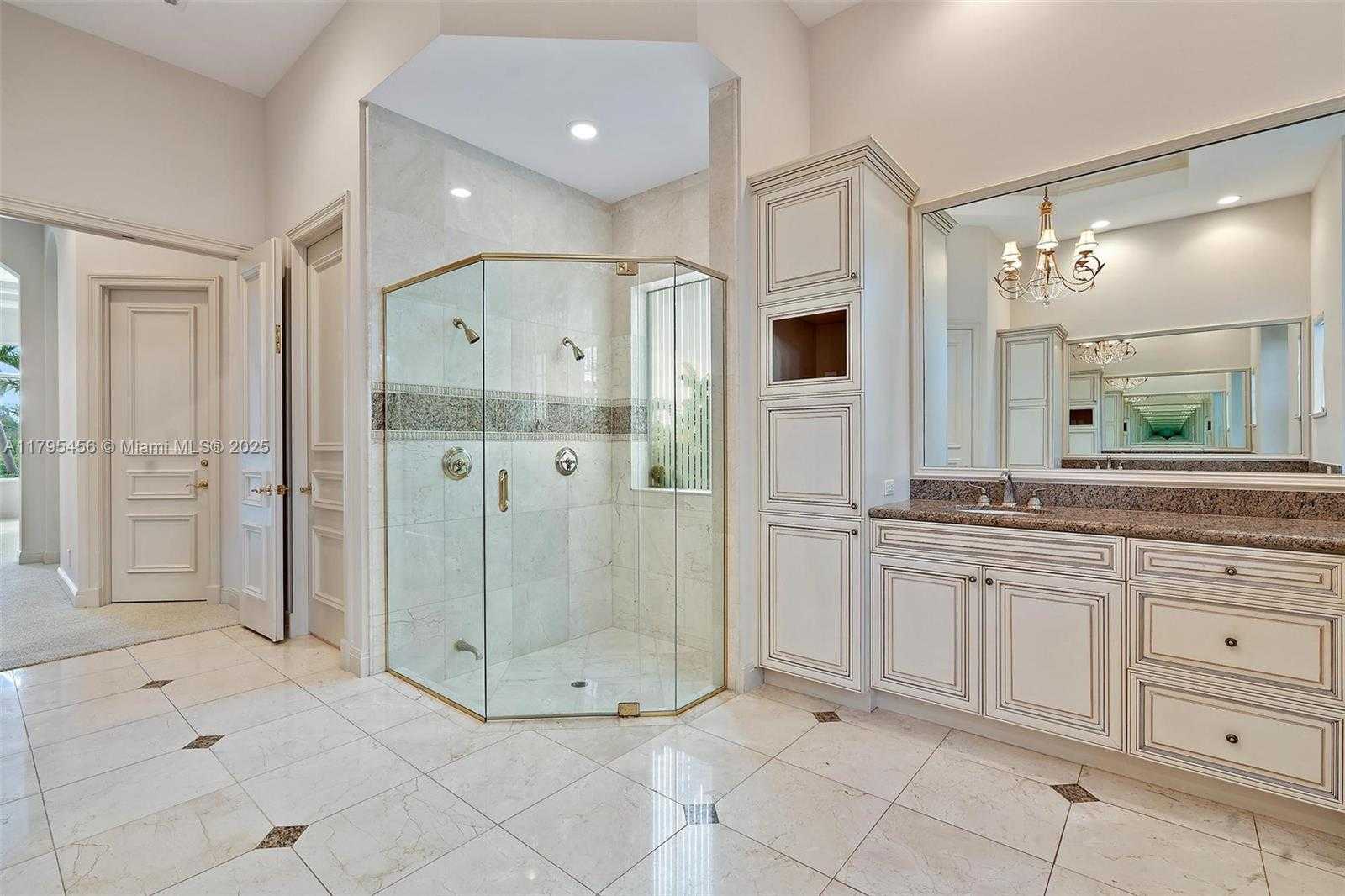 Small Image of 848 HARBOUR ISLE PLACE, North Palm Beach Number 21
