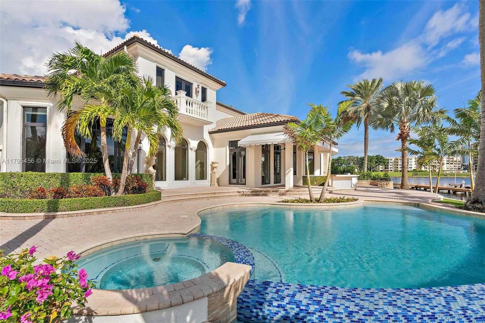 Small Image of 848 HARBOUR ISLE PLACE, North Palm Beach Number 35