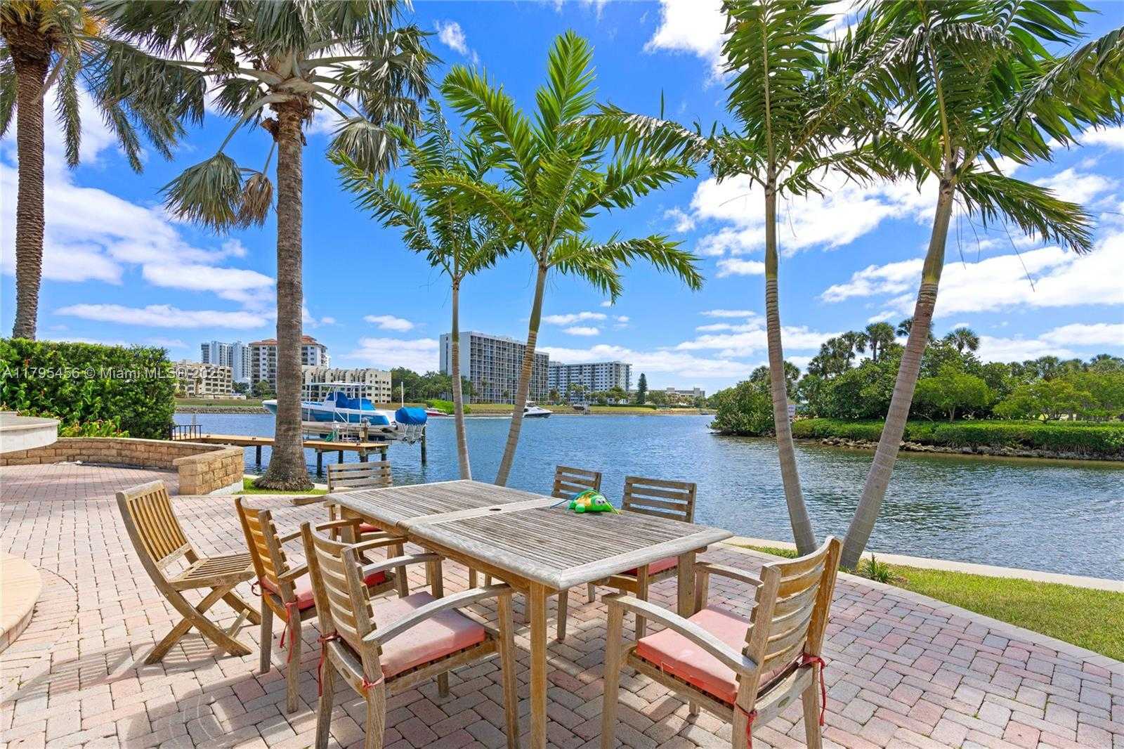 Small Image of 848 HARBOUR ISLE PLACE, North Palm Beach Number 4