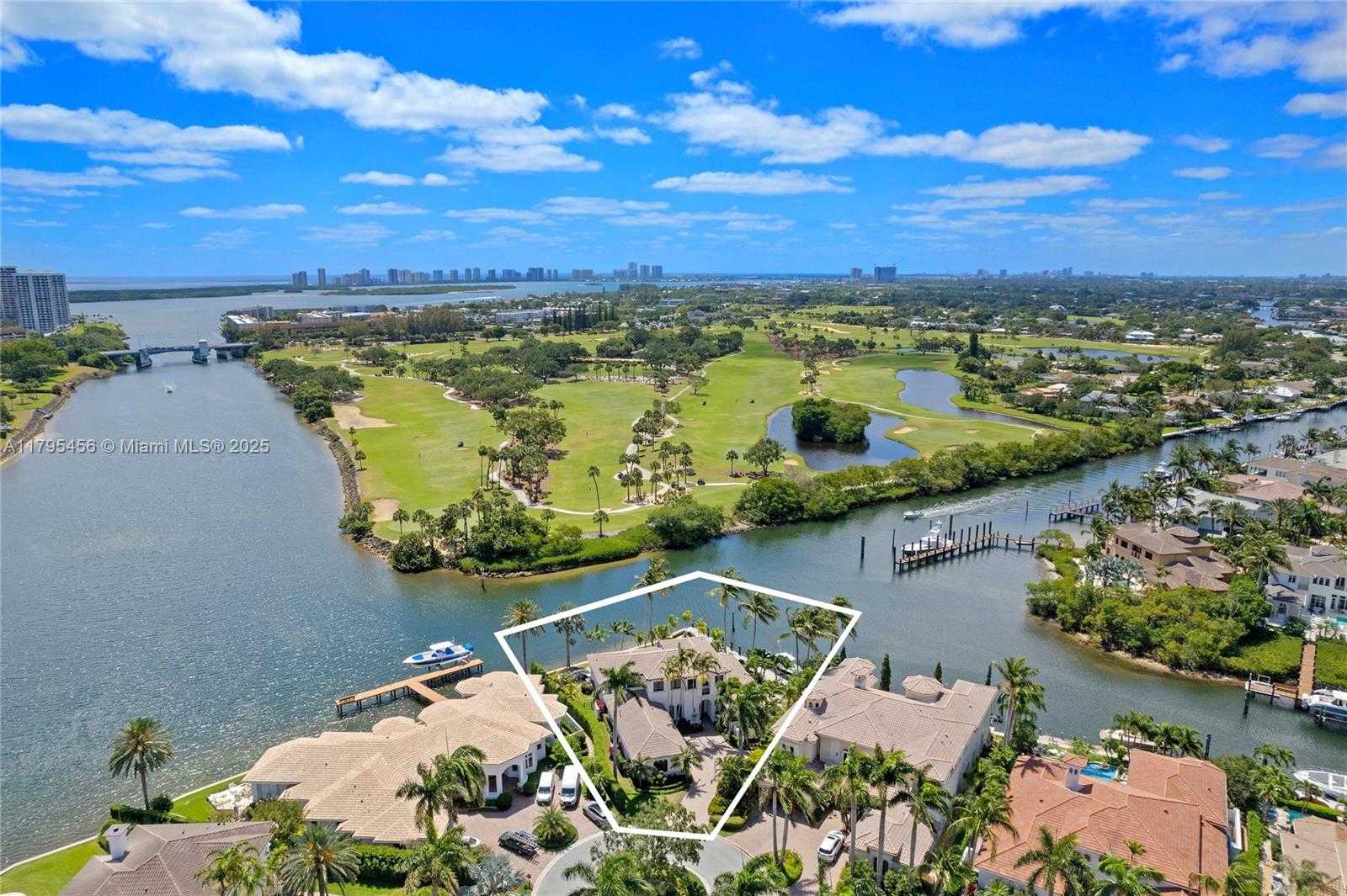 Small Image of 848 HARBOUR ISLE PLACE, North Palm Beach Number 47