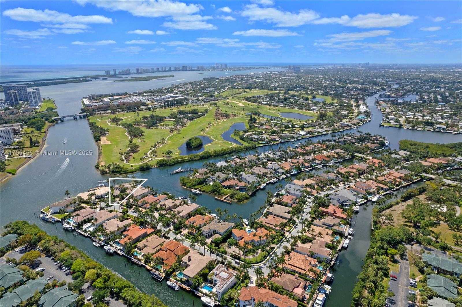 Small Image of 848 HARBOUR ISLE PLACE, North Palm Beach Number 53