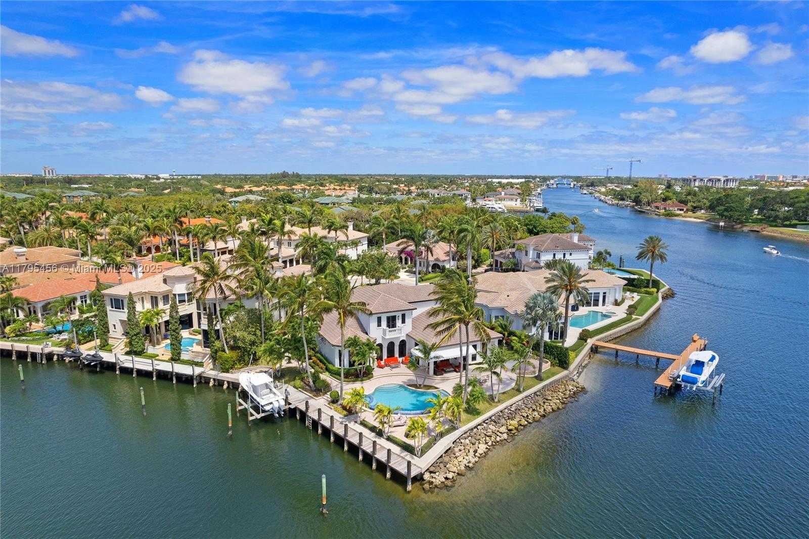Small Image of 848 HARBOUR ISLE PLACE, North Palm Beach Number 57