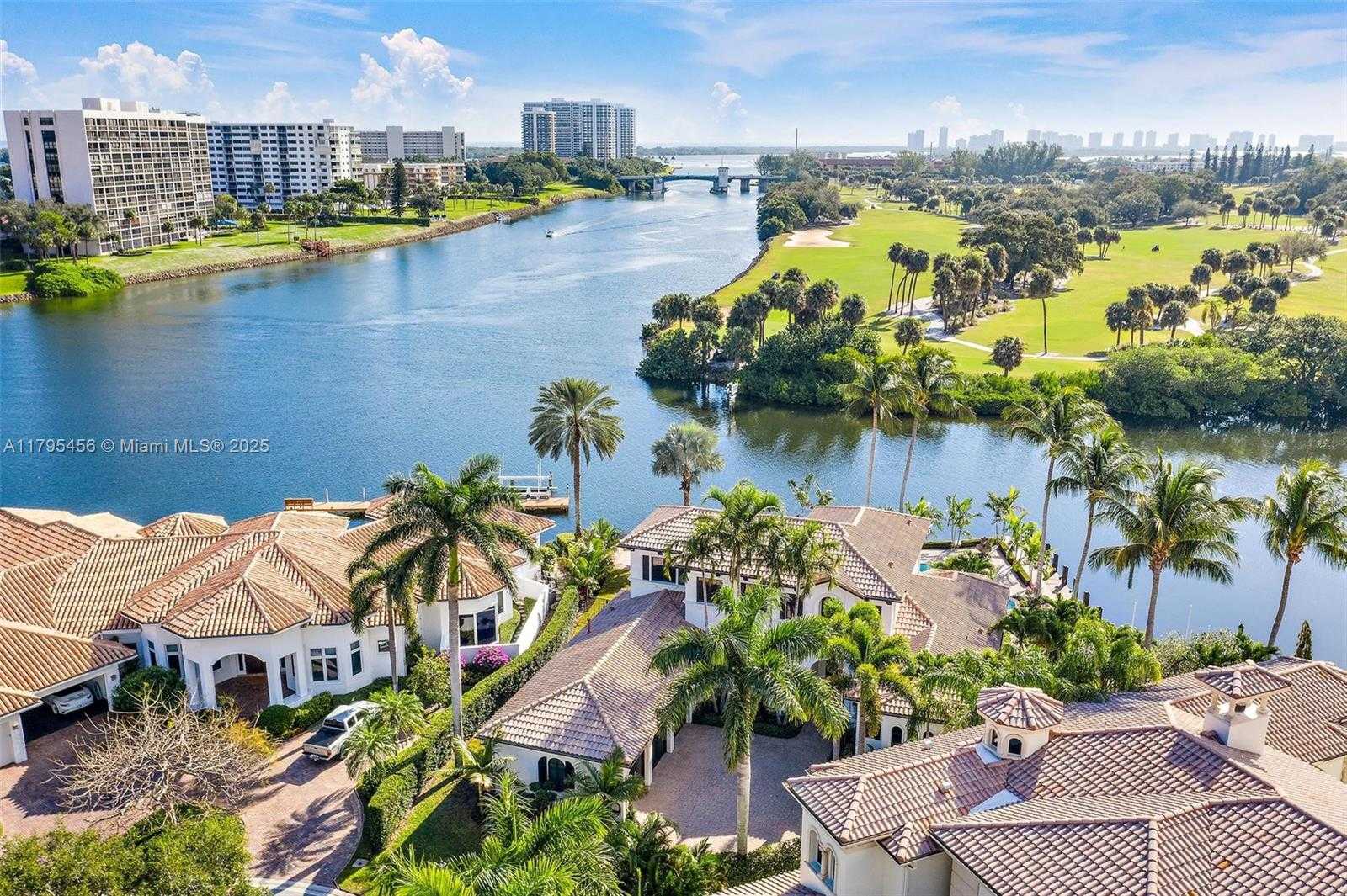 Small Image of 848 HARBOUR ISLE PLACE, North Palm Beach Number 58