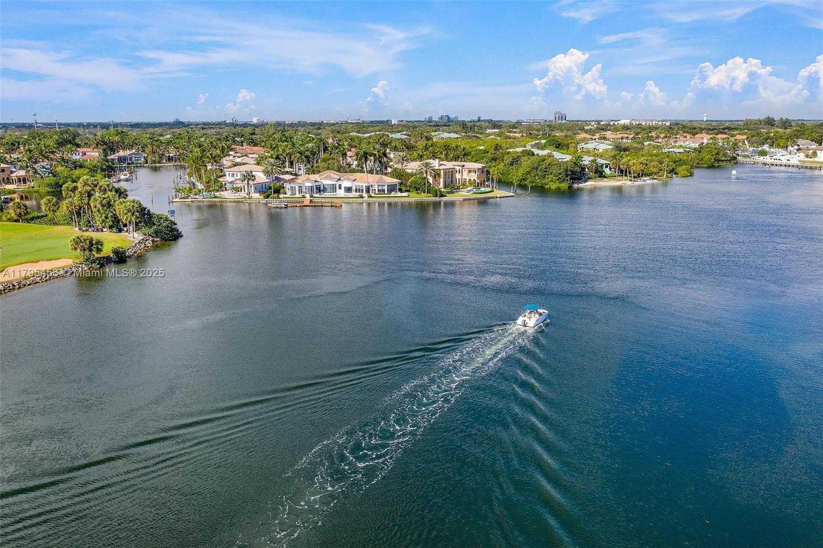 Small Image of 848 HARBOUR ISLE PLACE, North Palm Beach Number 60