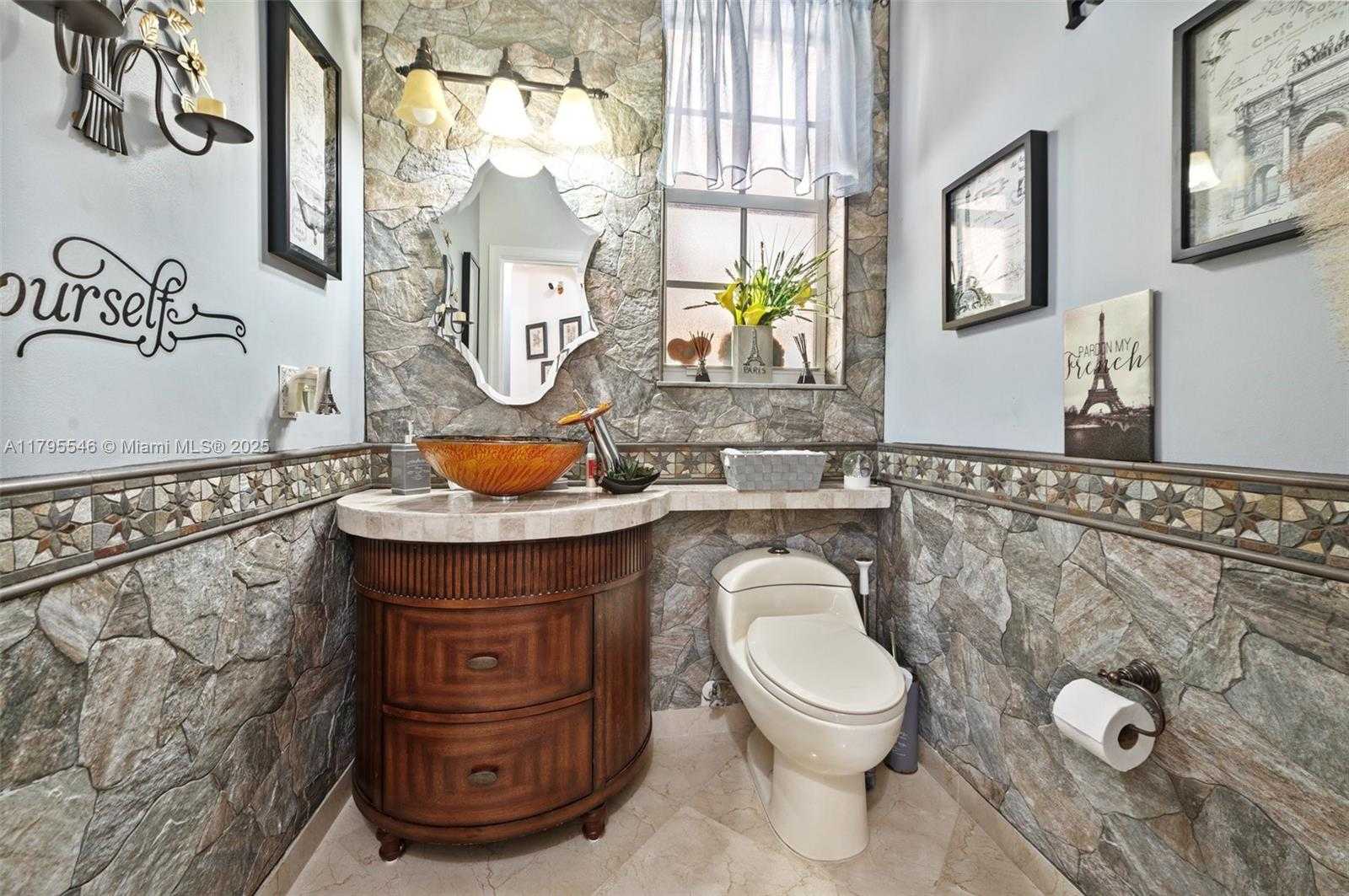 Small Image of 15870 NORTH WEST 10TH ST, Pembroke Pines Number 12