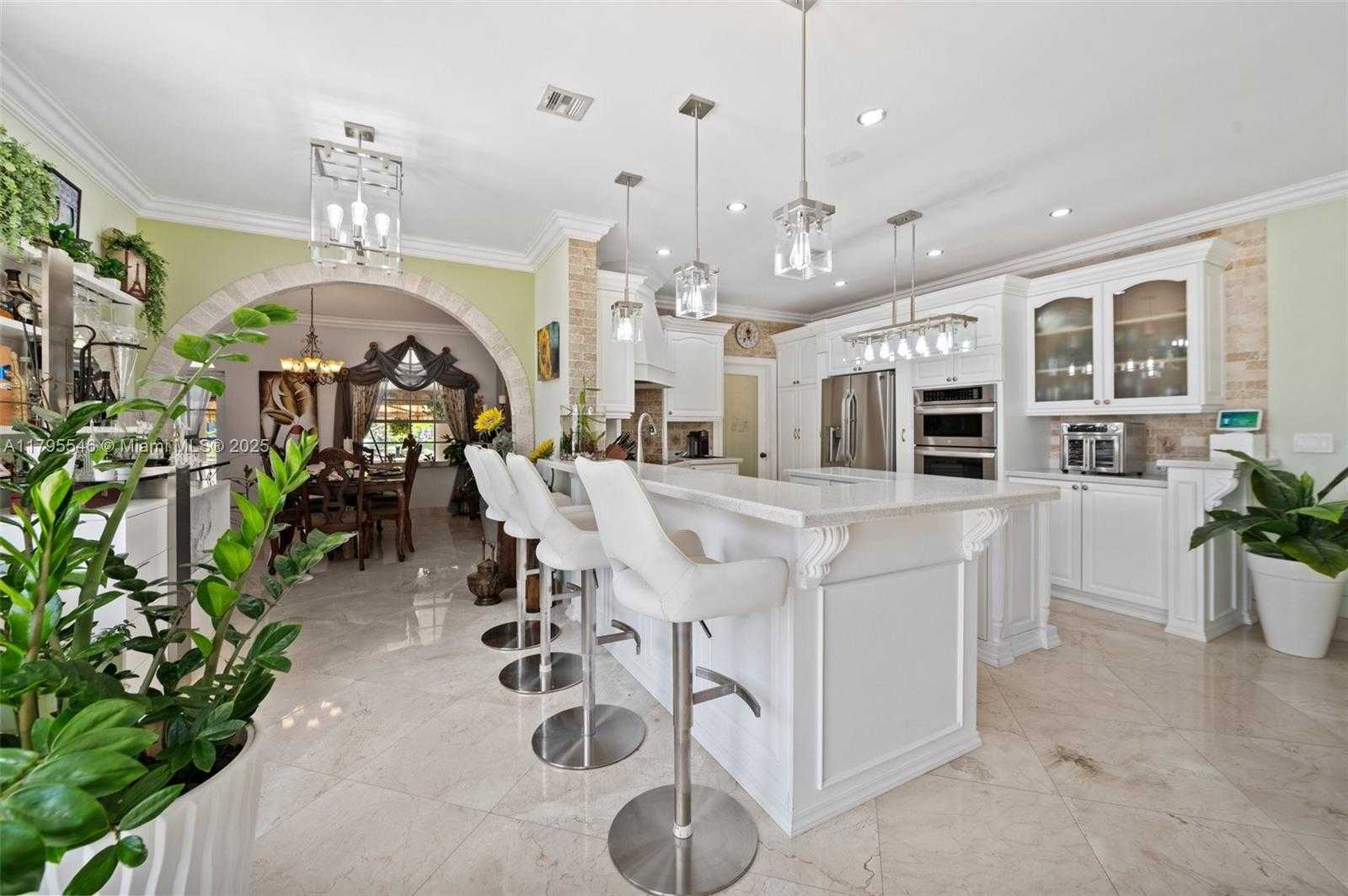 Small Image of 15870 NORTH WEST 10TH ST, Pembroke Pines Number 14