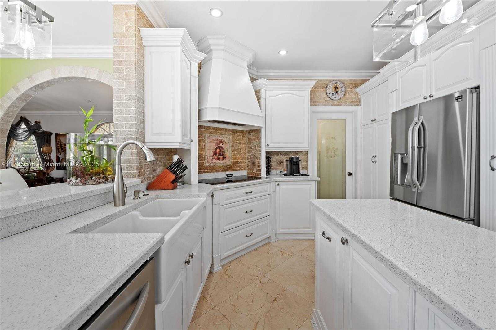 Small Image of 15870 NORTH WEST 10TH ST, Pembroke Pines Number 15