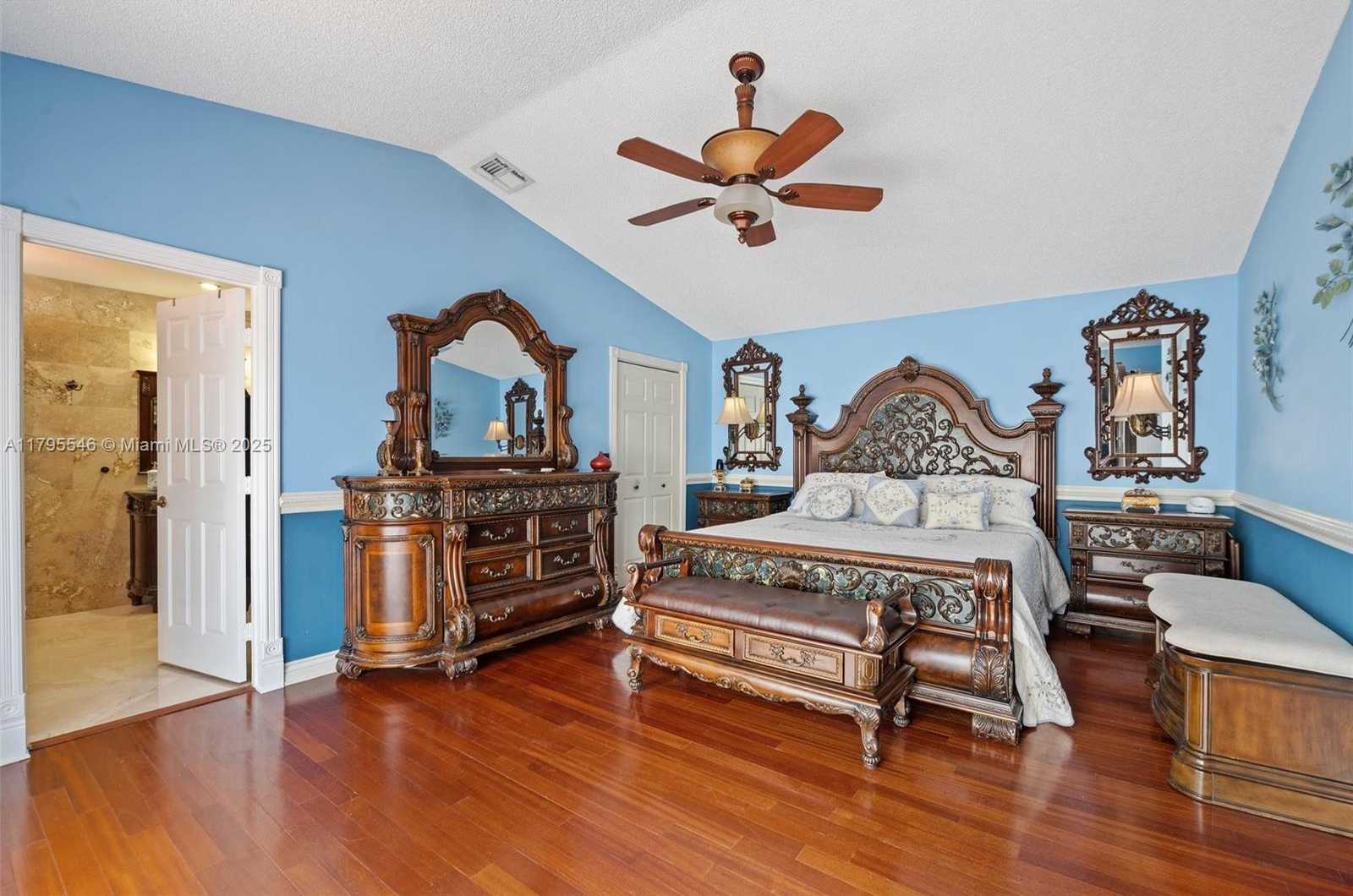 Small Image of 15870 NORTH WEST 10TH ST, Pembroke Pines Number 16