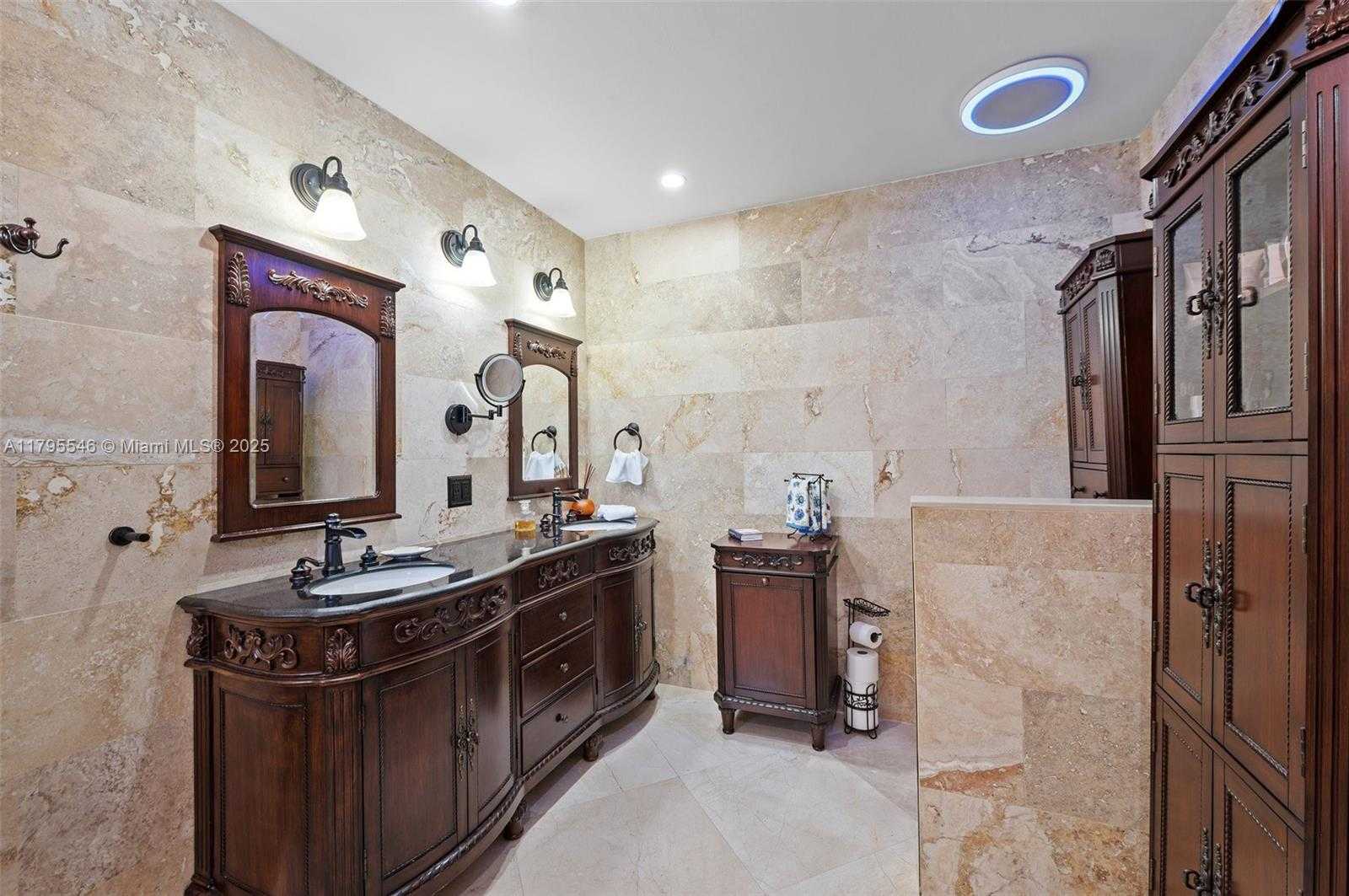 Small Image of 15870 NORTH WEST 10TH ST, Pembroke Pines Number 17