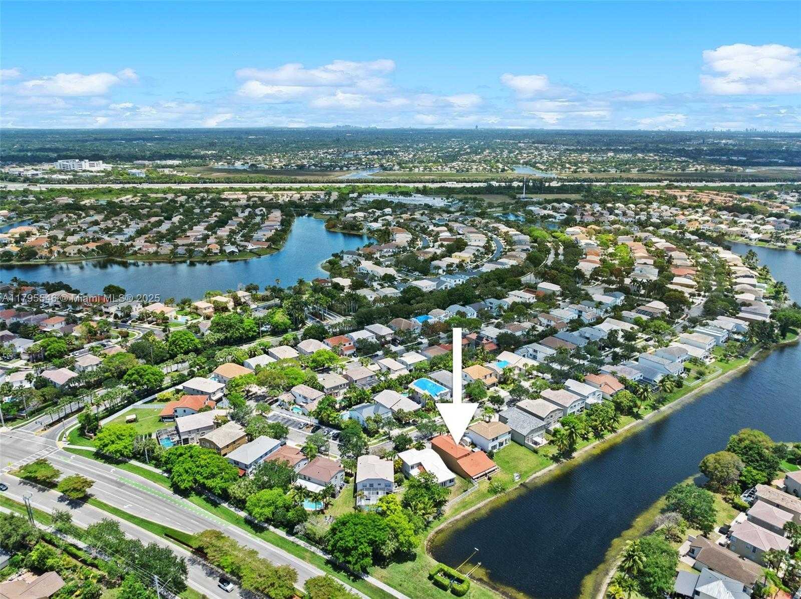 Small Image of 15870 NORTH WEST 10TH ST, Pembroke Pines Number 38