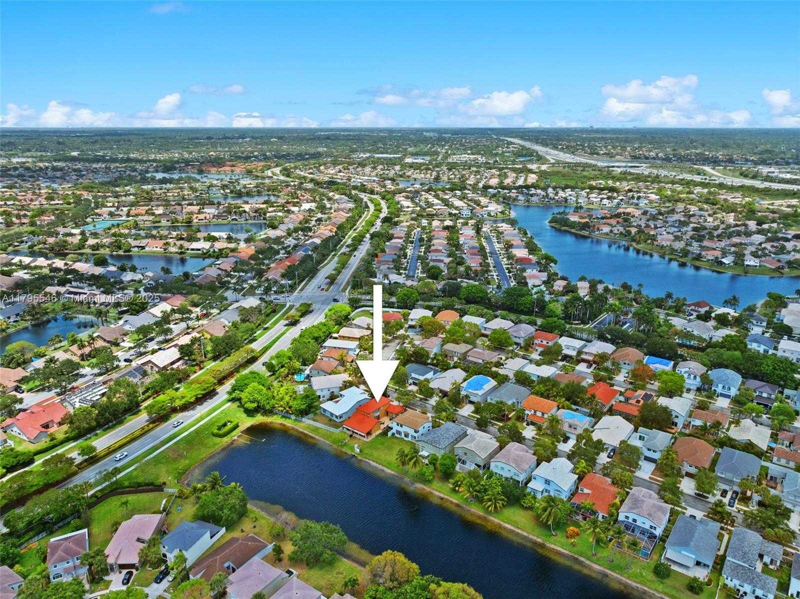 Small Image of 15870 NORTH WEST 10TH ST, Pembroke Pines Number 39