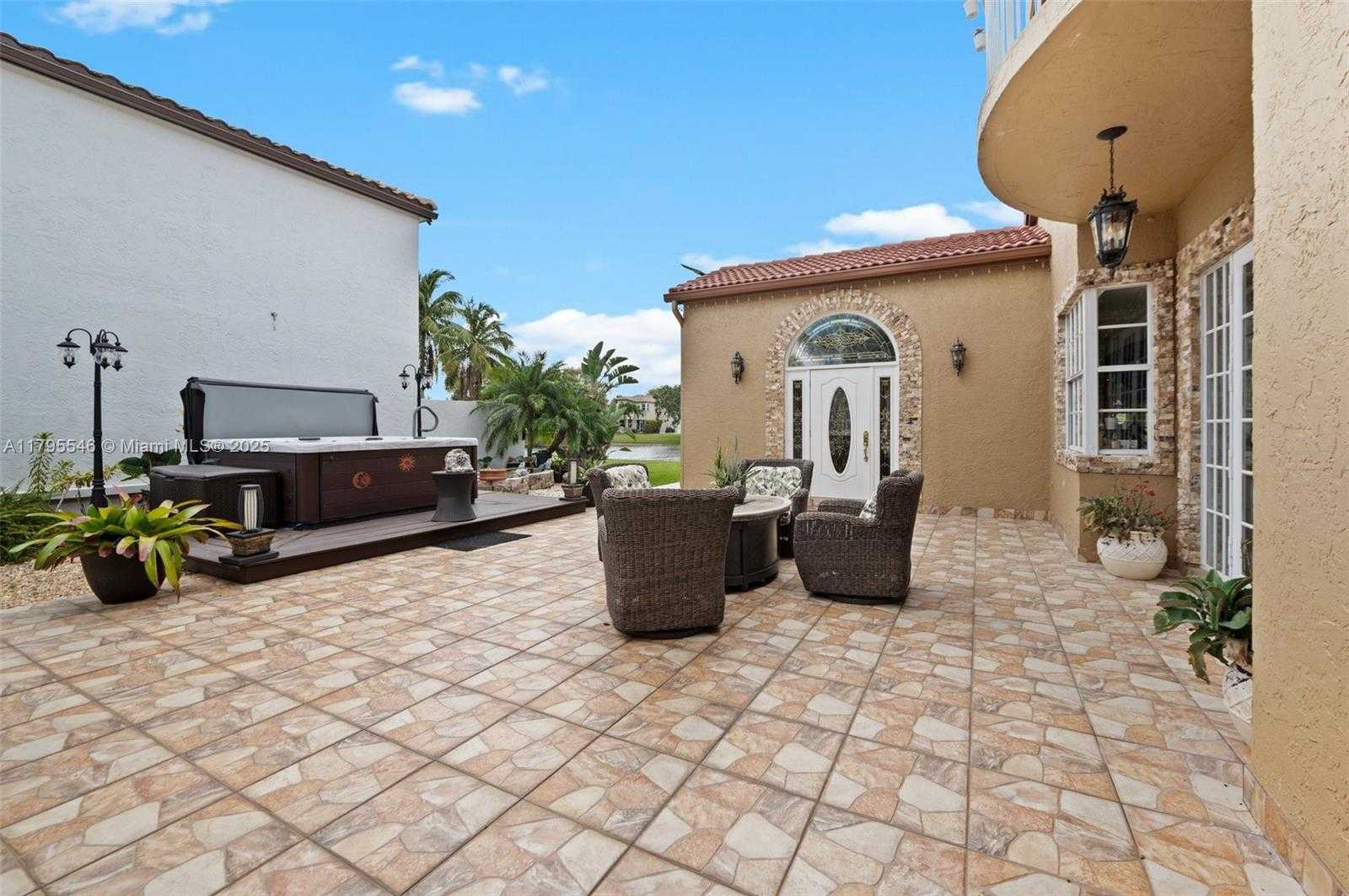 Small Image of 15870 NORTH WEST 10TH ST, Pembroke Pines Number 6