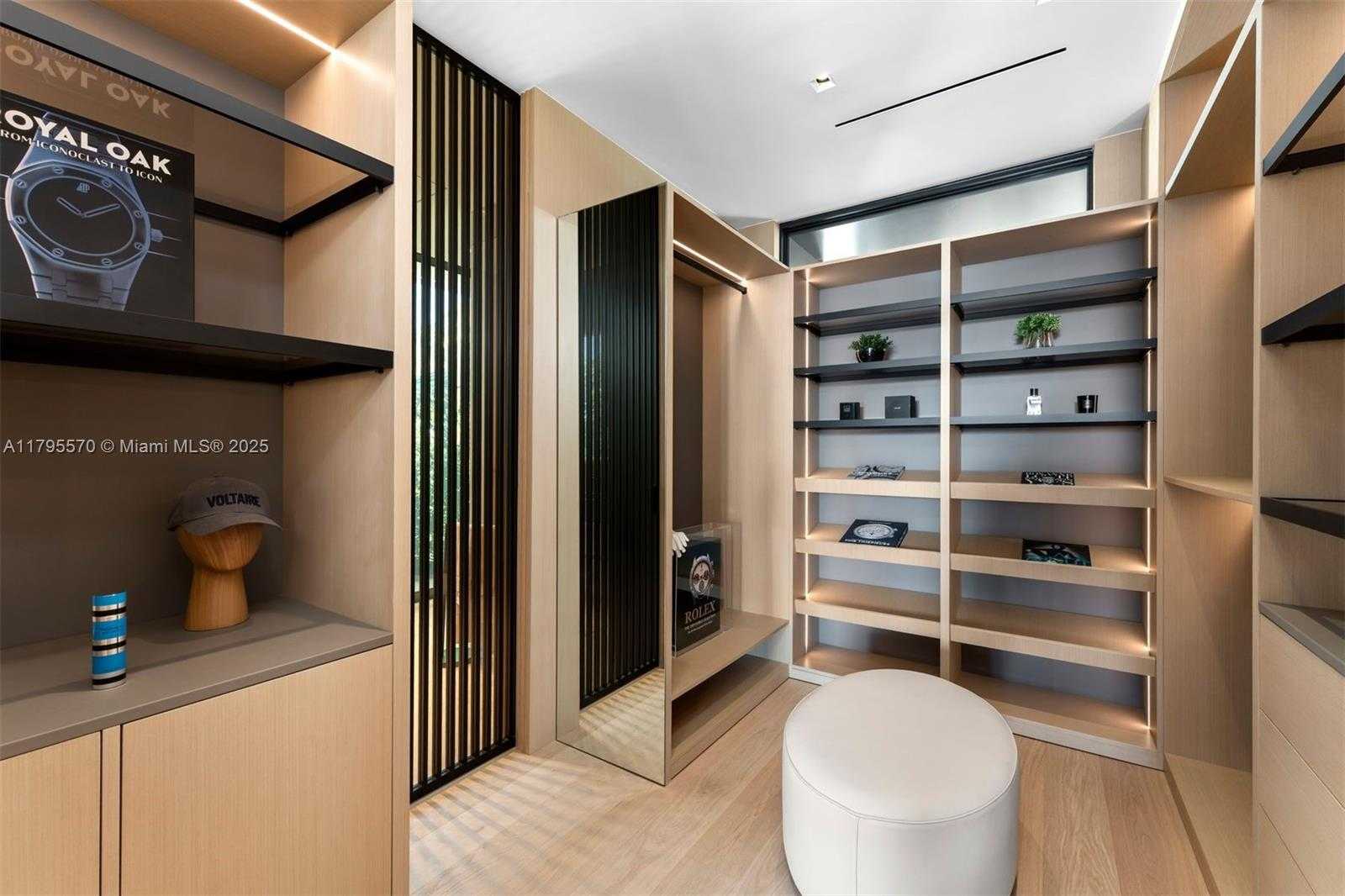 Small Image of 220 WEST DILIDO DR, Miami Beach Number 12