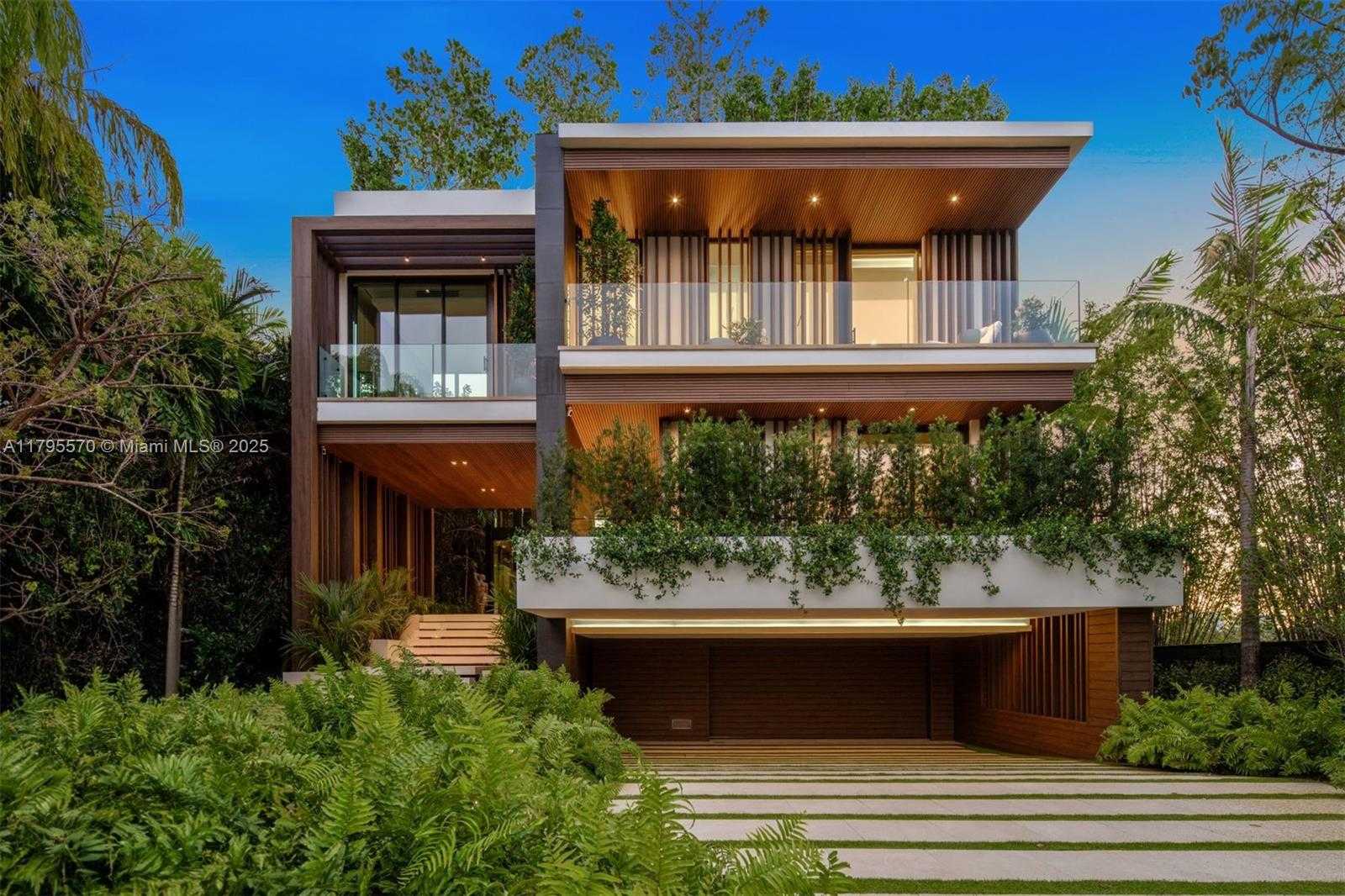Small Image of 220 WEST DILIDO DR, Miami Beach Number 17