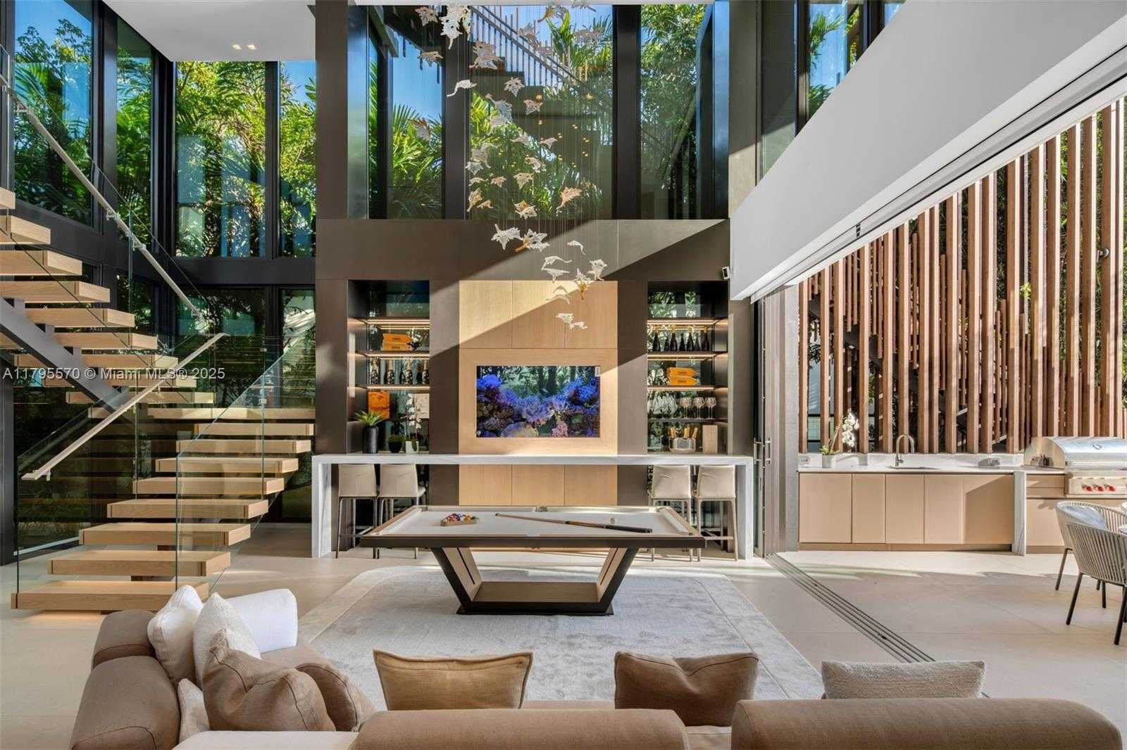 Small Image of 220 WEST DILIDO DR, Miami Beach Number 3