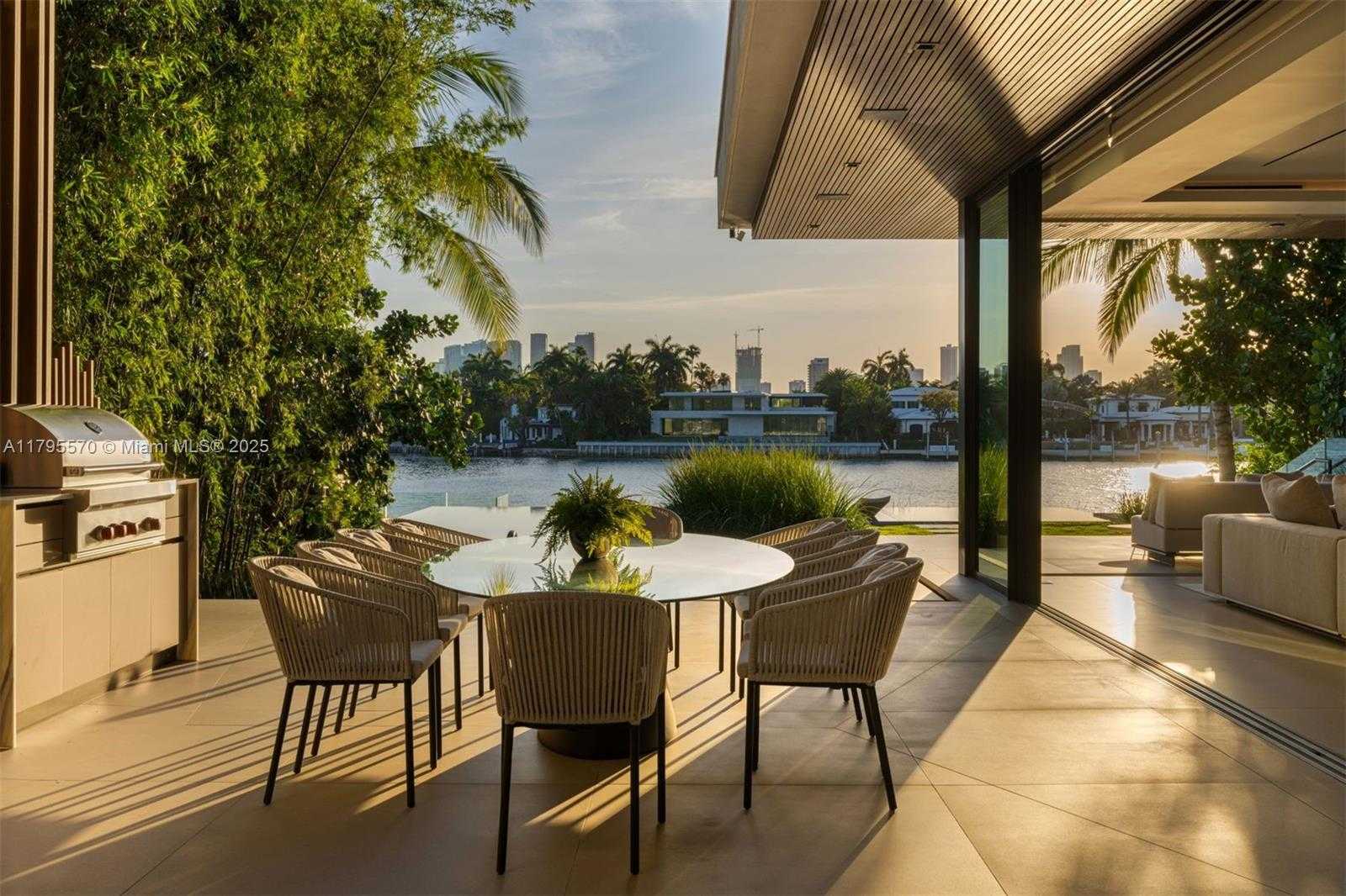 Small Image of 220 WEST DILIDO DR, Miami Beach Number 30