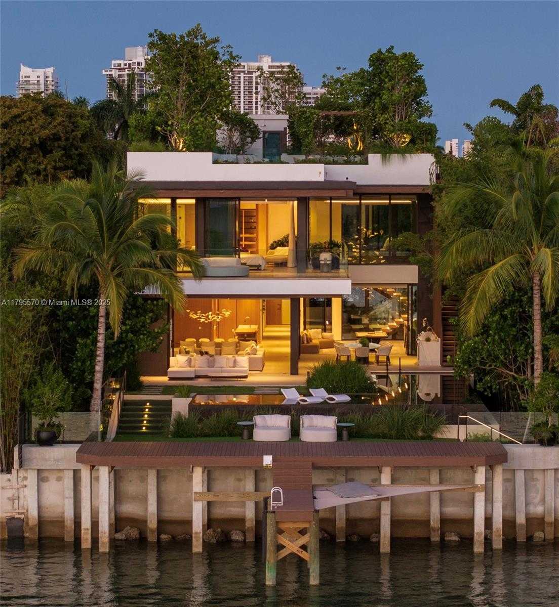 Small Image of 220 WEST DILIDO DR, Miami Beach Number 32
