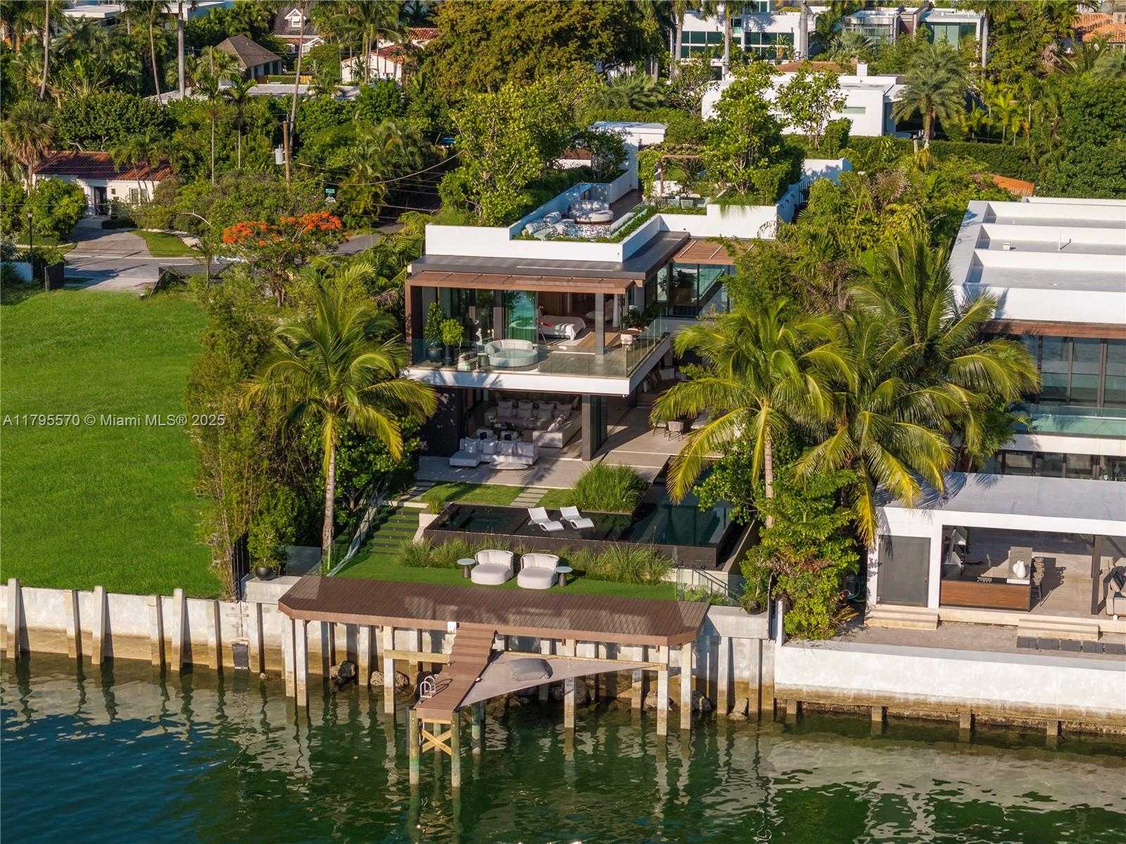 Small Image of 220 WEST DILIDO DR, Miami Beach Number 34
