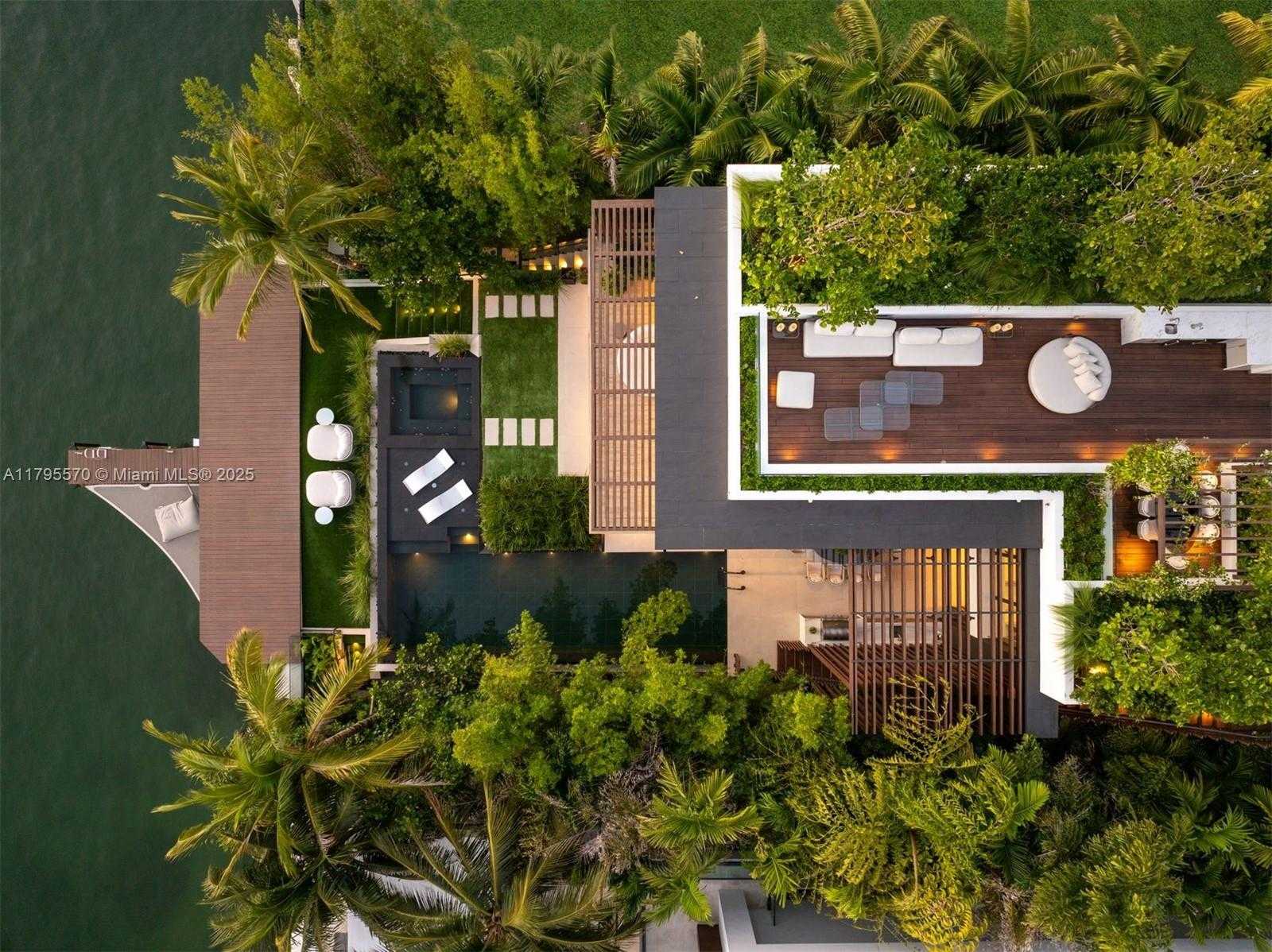 Small Image of 220 WEST DILIDO DR, Miami Beach Number 8
