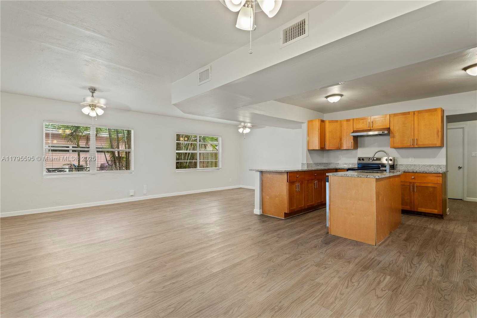 Small Image of 3121 NORTH EAST 13TH AVE, Pompano Beach Number 10