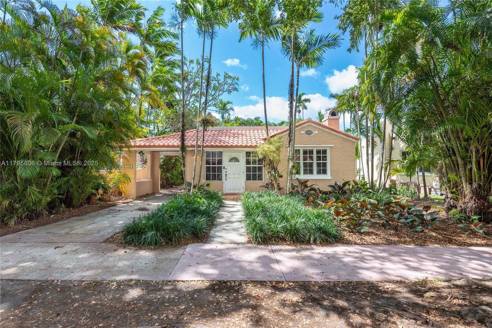 Small Image of 1256 ALGERIA AVE, Coral Gables Number 25