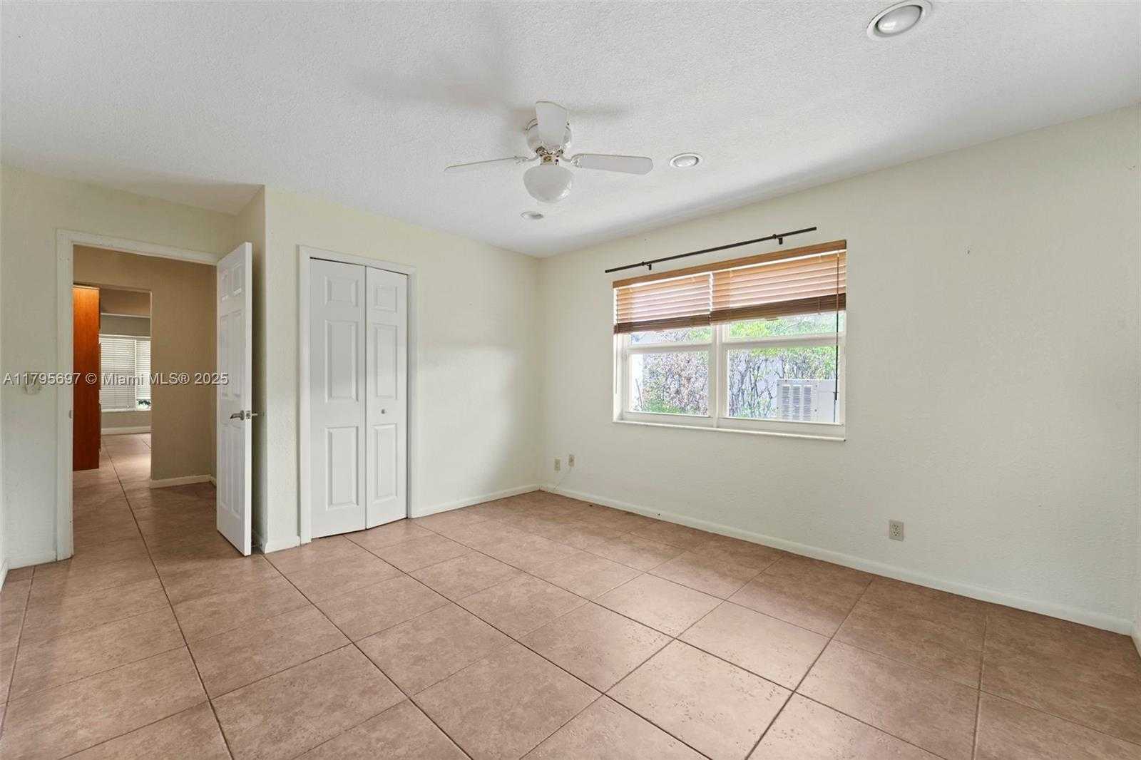 Small Image of 4508 KING PALM DR, Tamarac Number 10