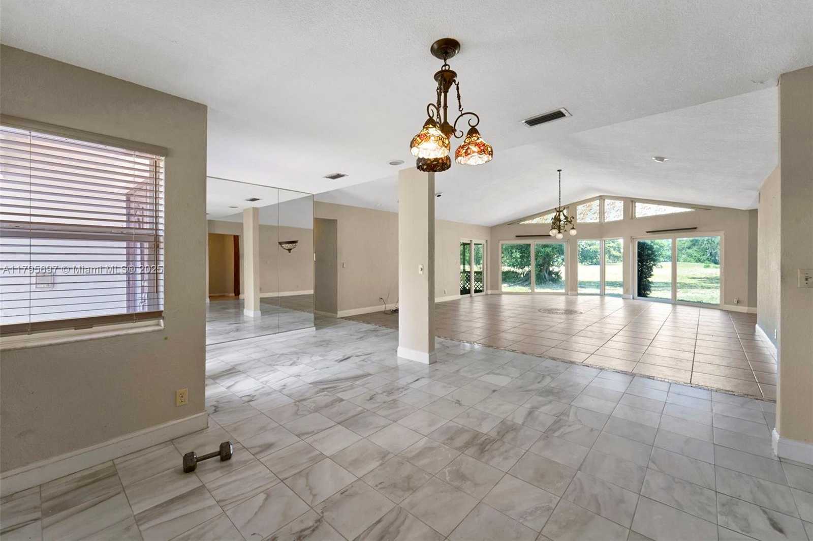 Small Image of 4508 KING PALM DR, Tamarac Number 12