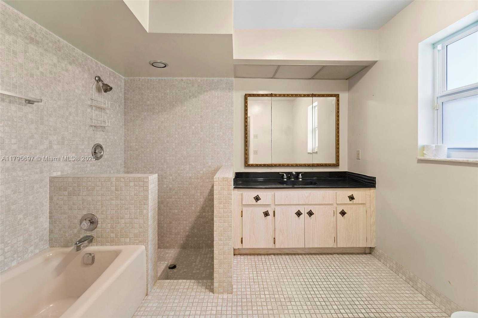Small Image of 4508 KING PALM DR, Tamarac Number 18