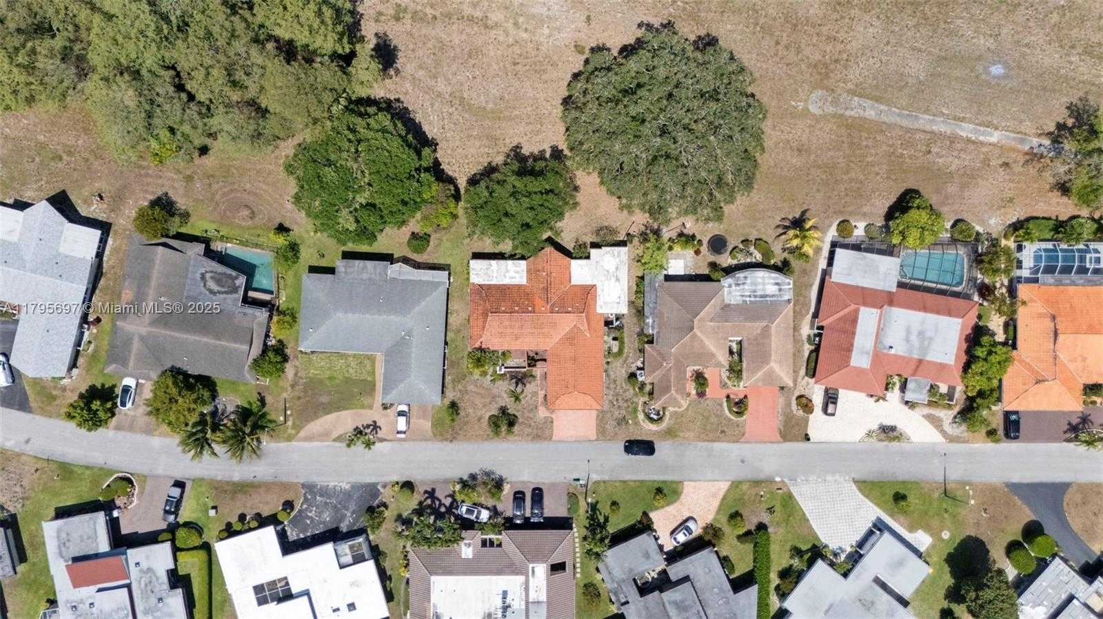 Small Image of 4508 KING PALM DR, Tamarac Number 25