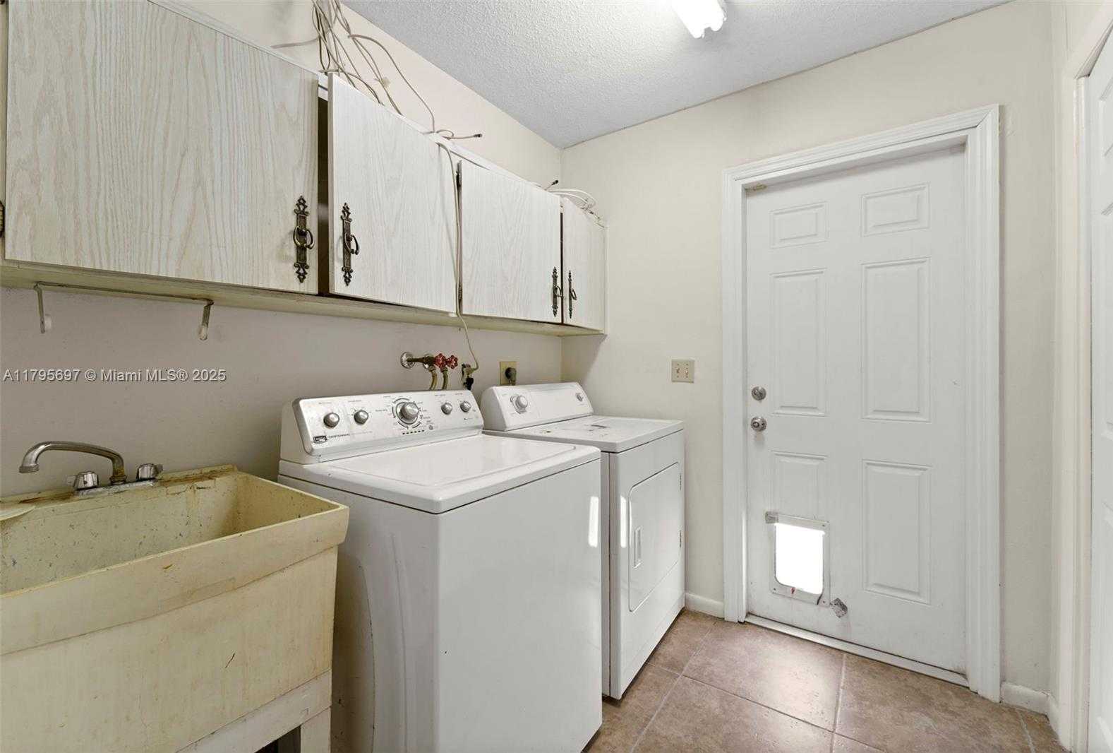 Small Image of 4508 KING PALM DR, Tamarac Number 9