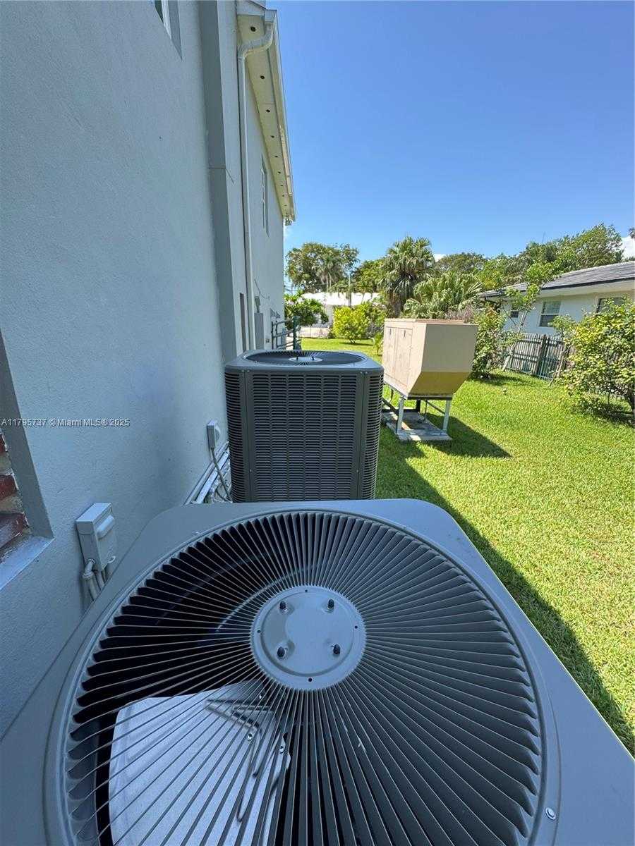 Small Image of 1234 NORTH EAST 96TH ST, Miami Shores Number 30