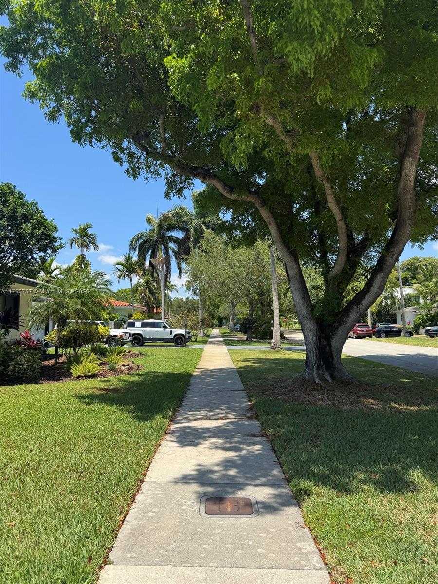 Small Image of 1234 NORTH EAST 96TH ST, Miami Shores Number 8