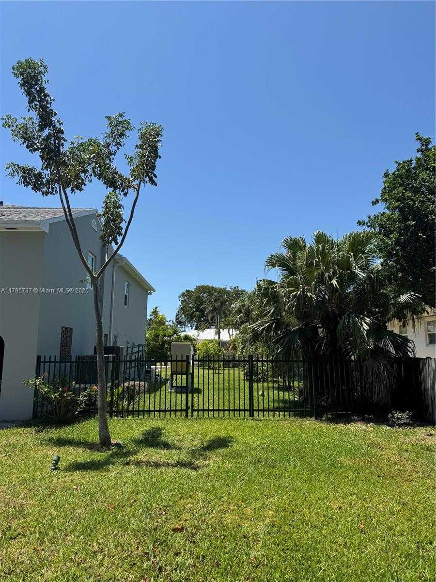 Small Image of 1234 NORTH EAST 96TH ST, Miami Shores Number 9