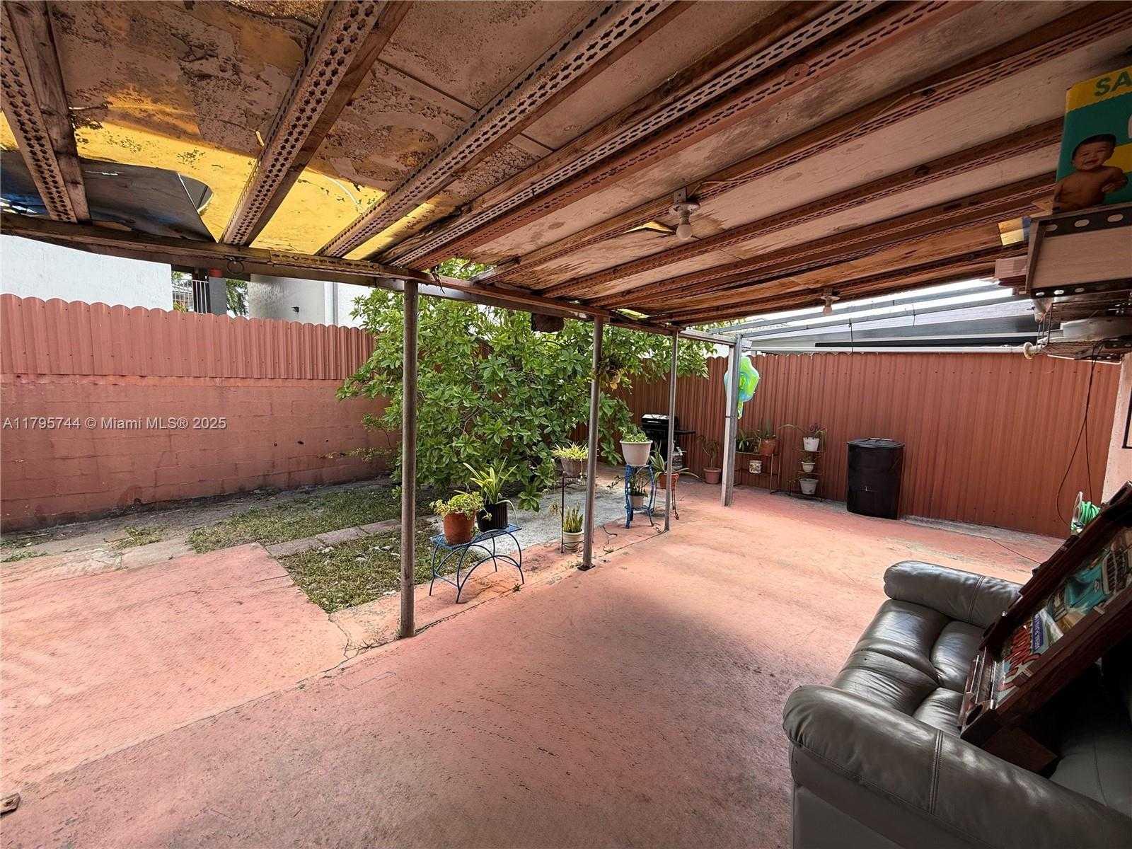Small Image of 2104 WEST 53RD ST, Hialeah Number 17